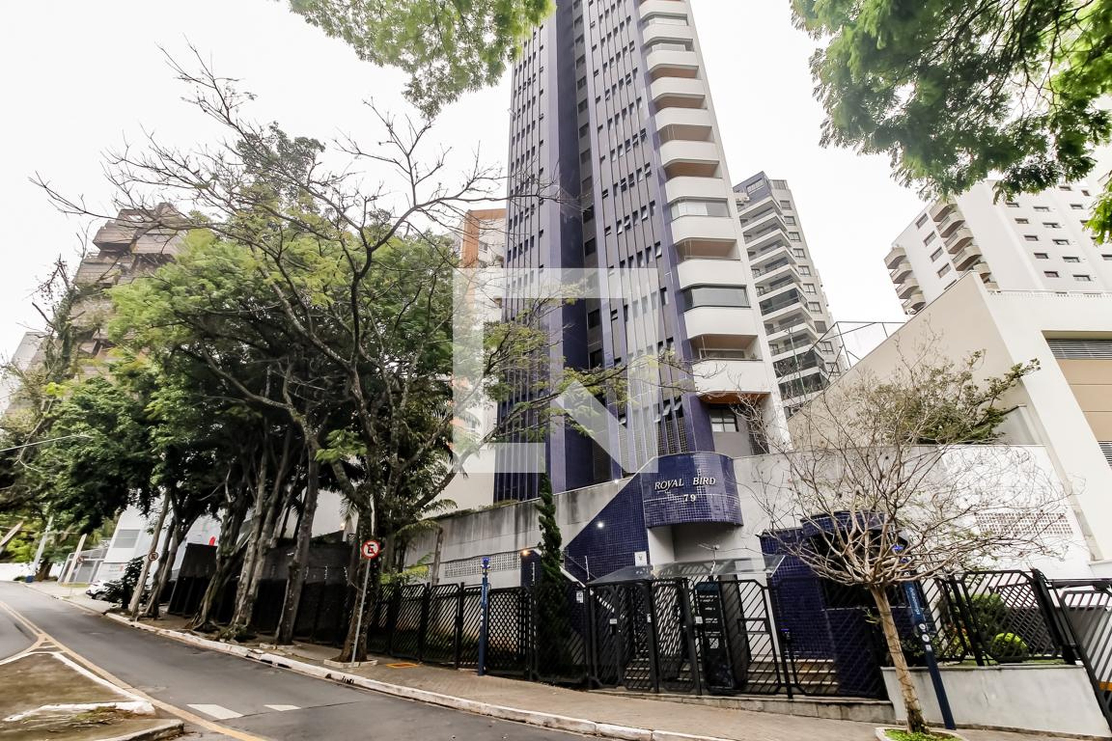 Fachada do Prédio Condomínio Royal Bird
