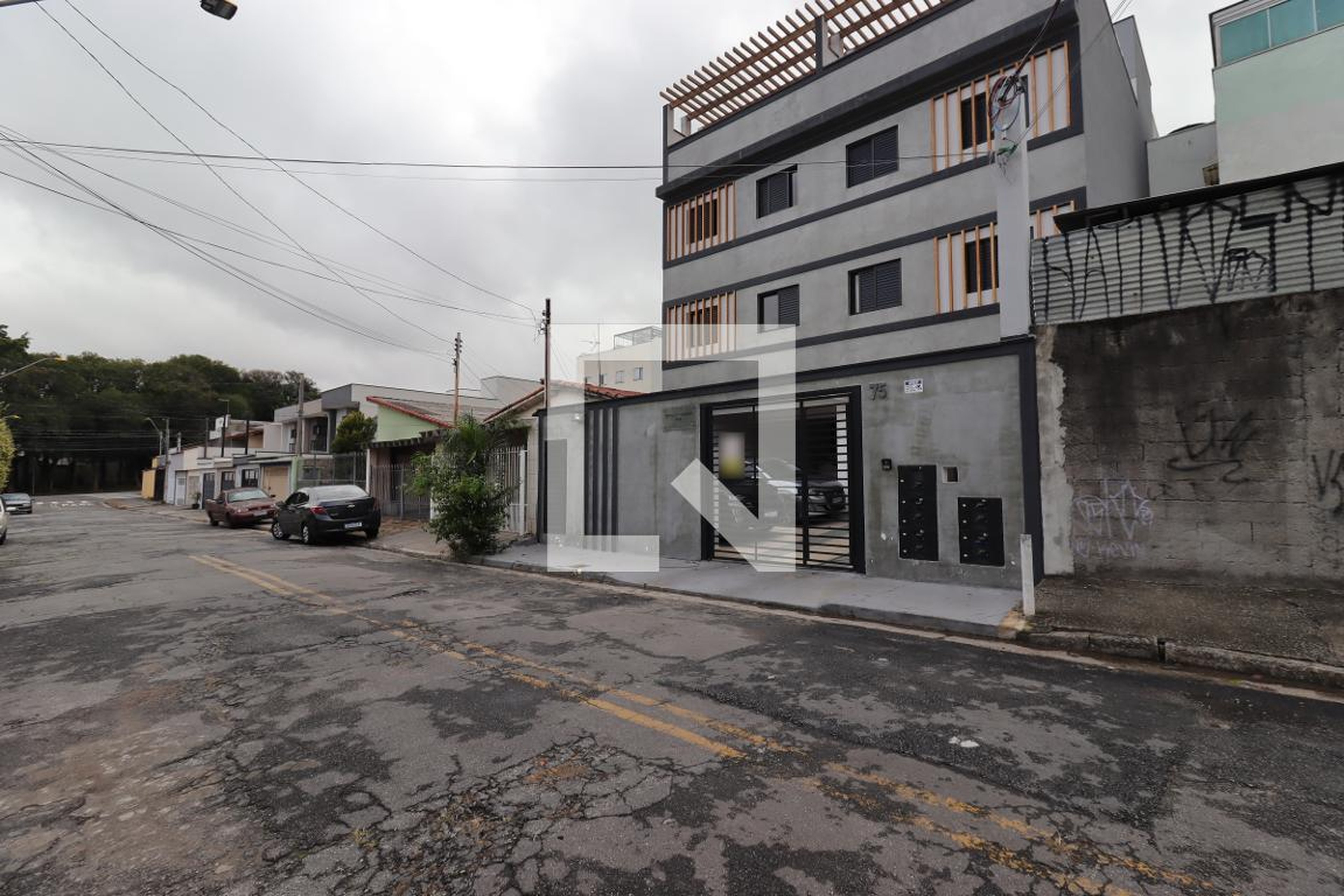 Fachada Condomínio em Travessa Guaí, 75