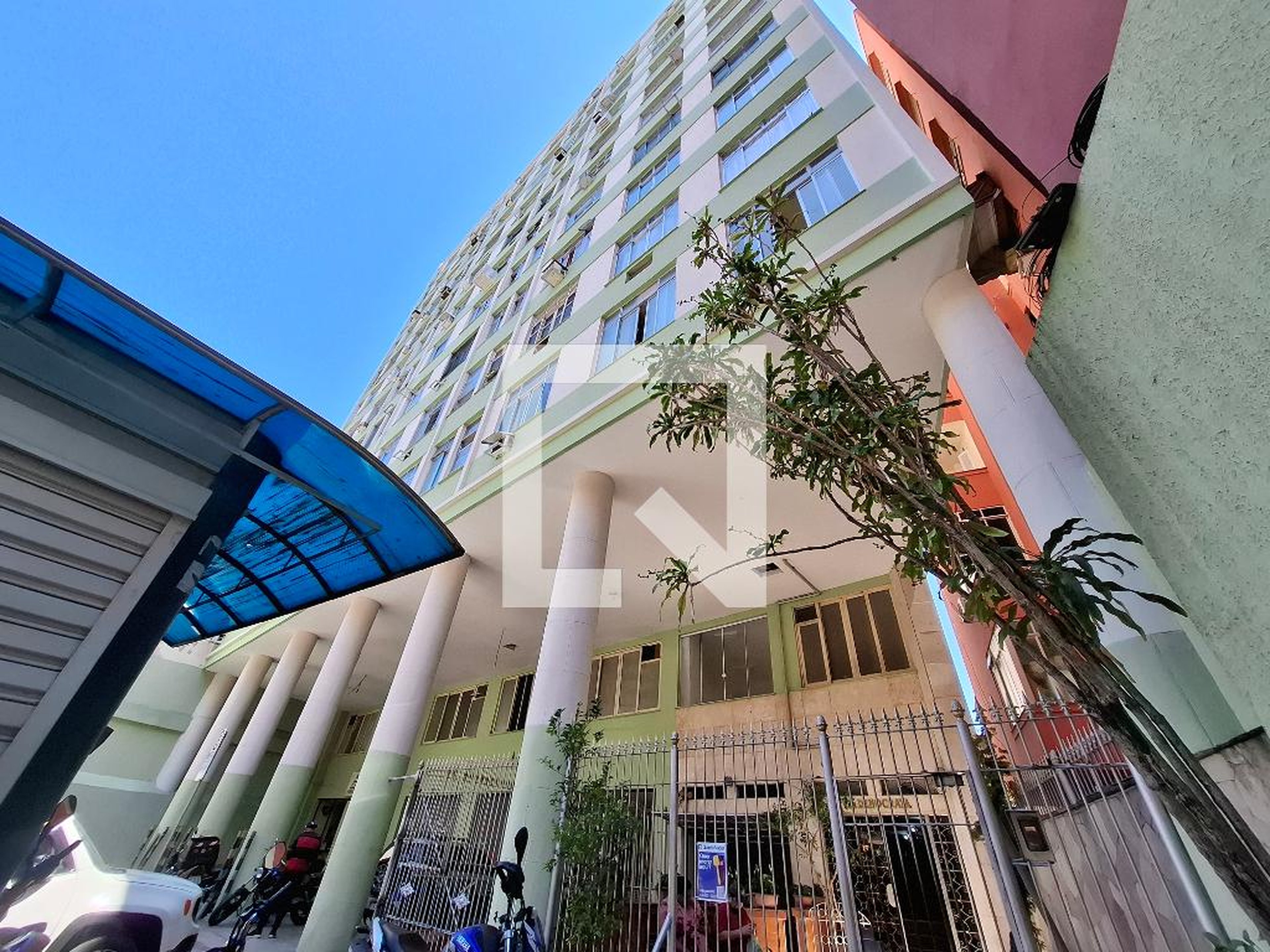 Fachada Edifício Democrata