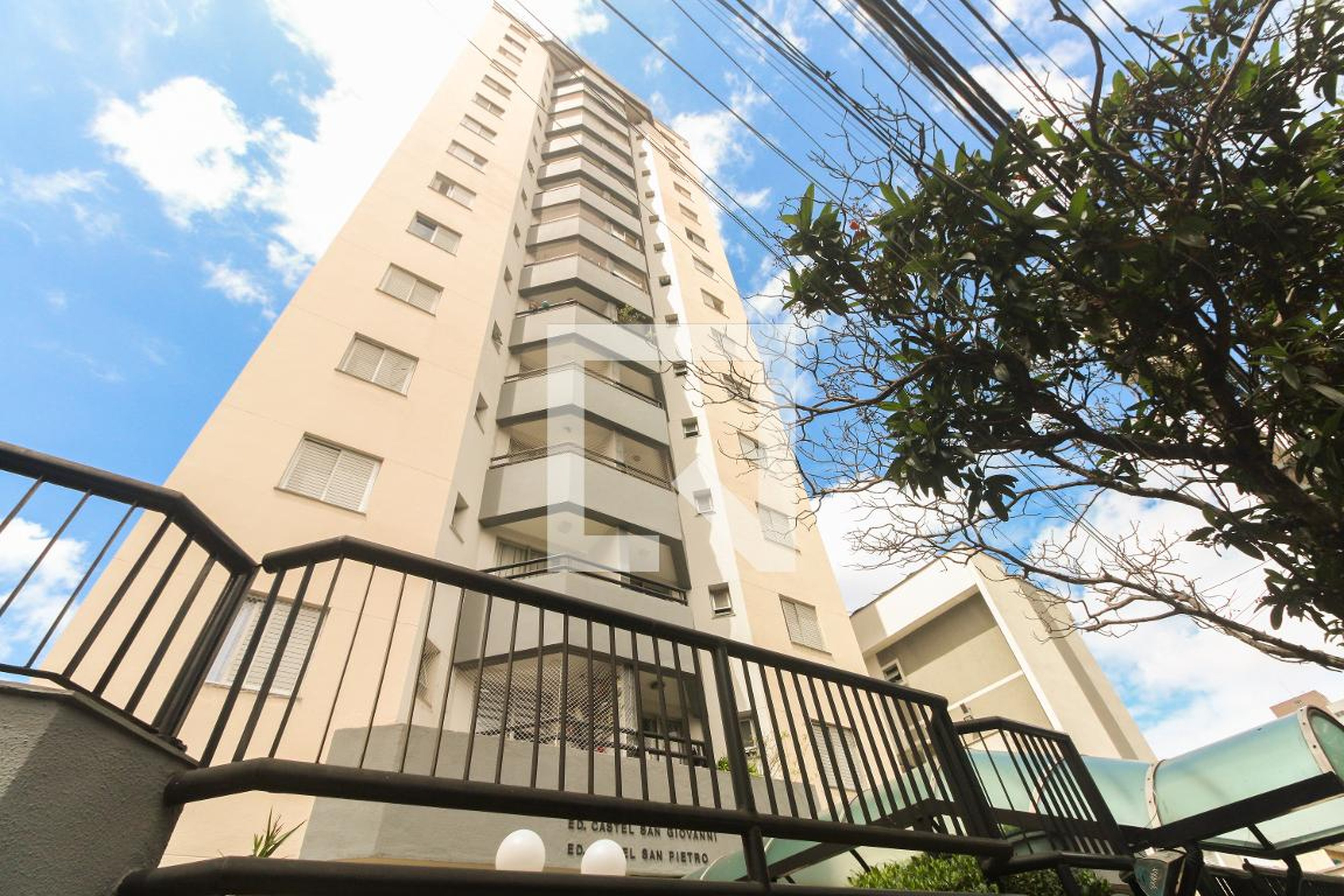 Fachada Condomínio Castel San Giovani / Castel San Pietro