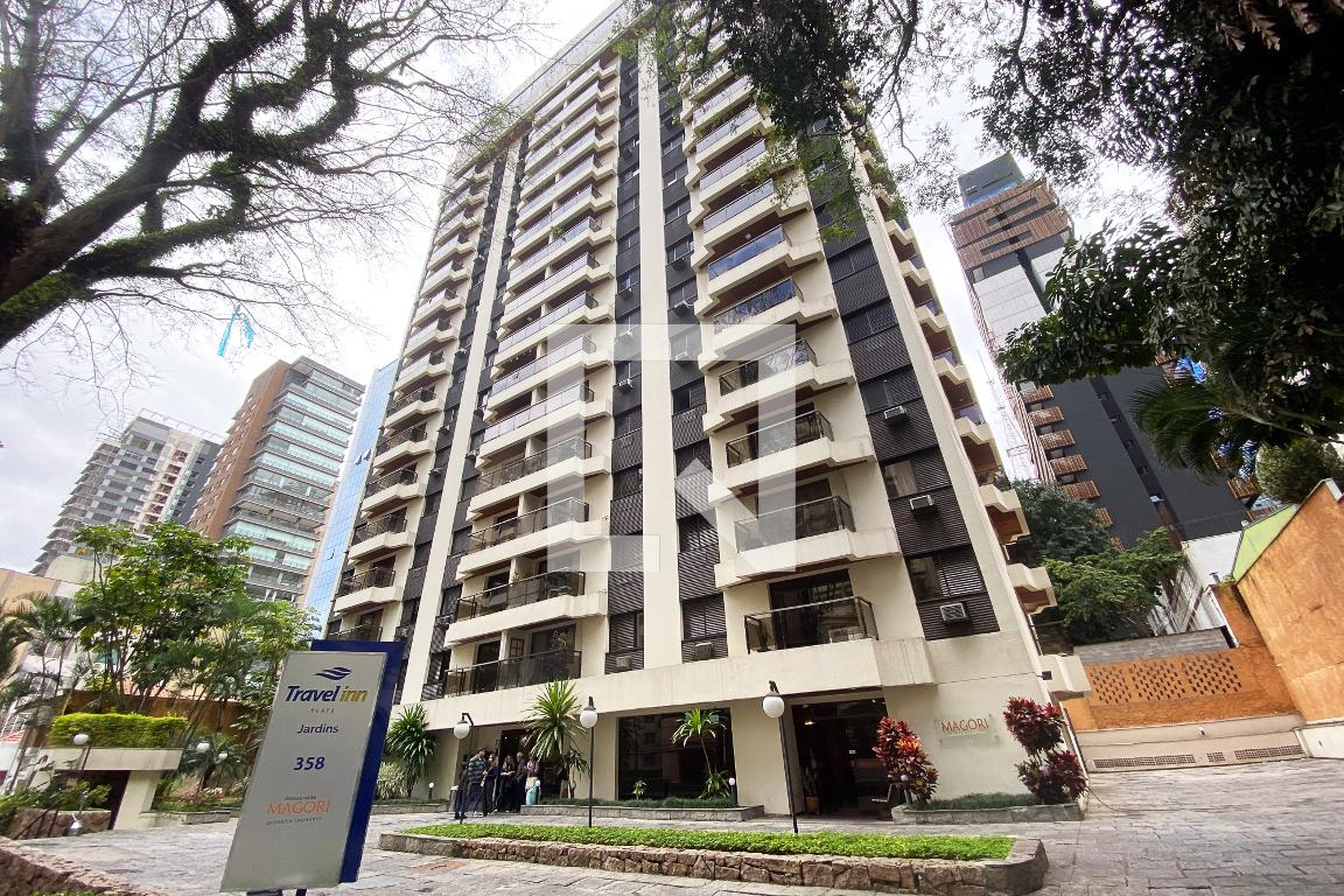 Fachada do Prédio Condomínio Travel in