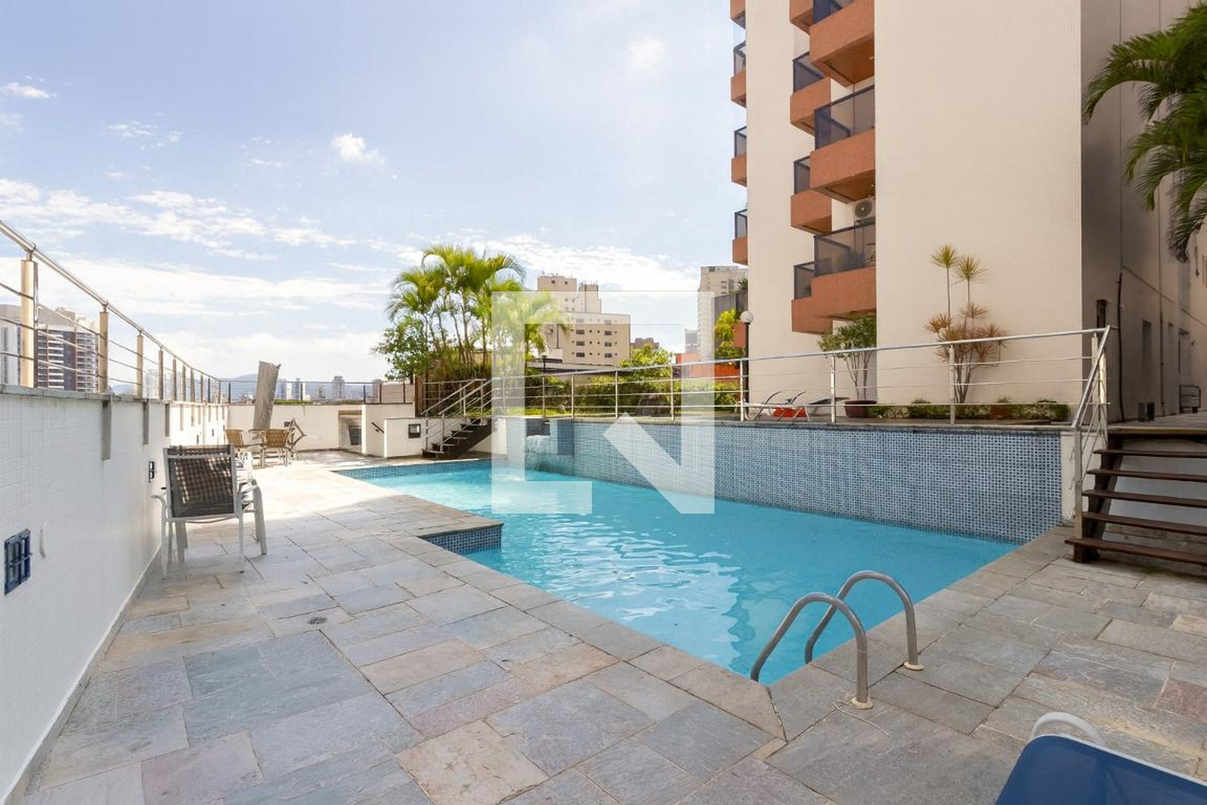 Piscina - Edifício Maison Damandy