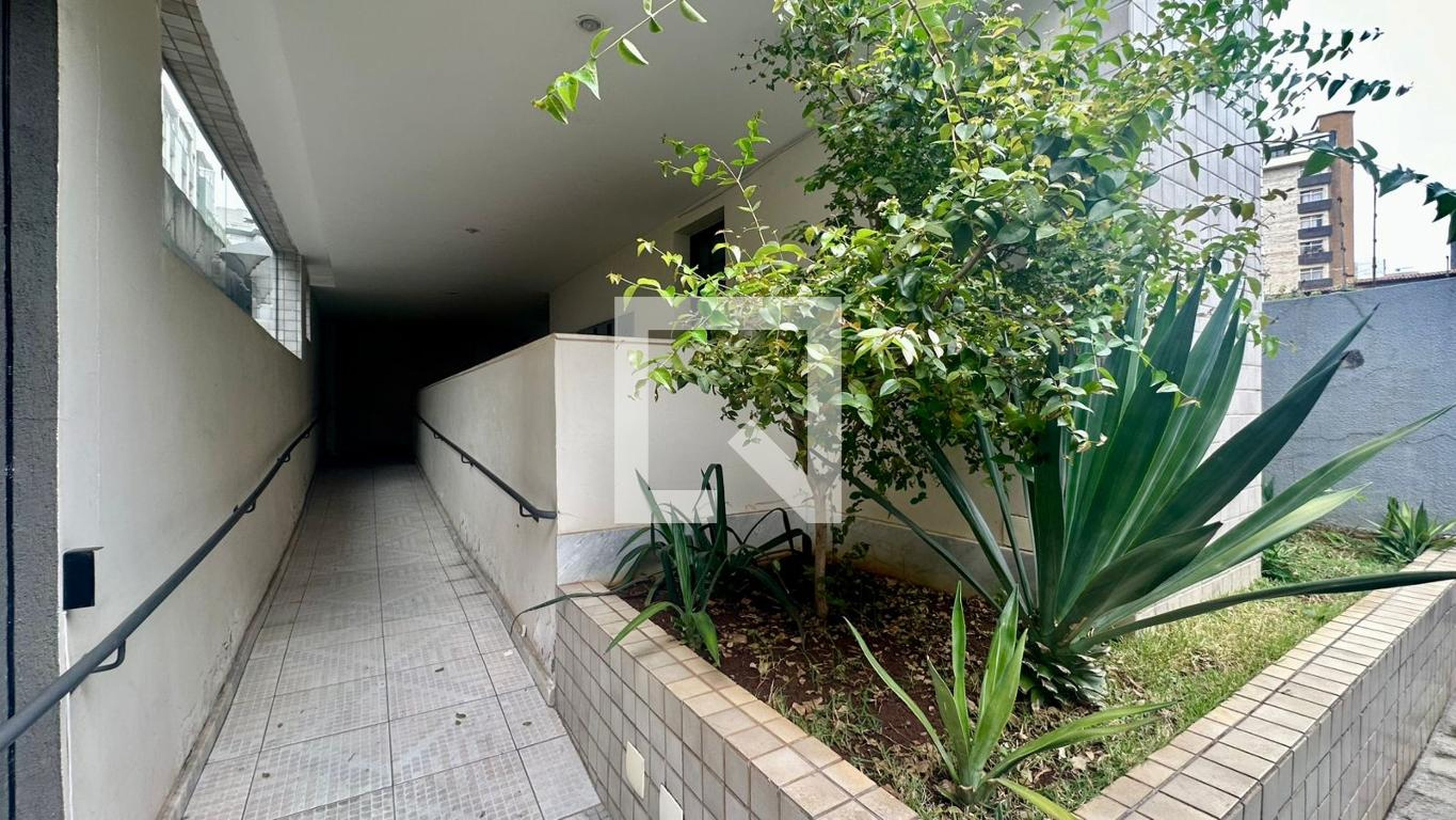 Entrada do prédio - Piazza Castella