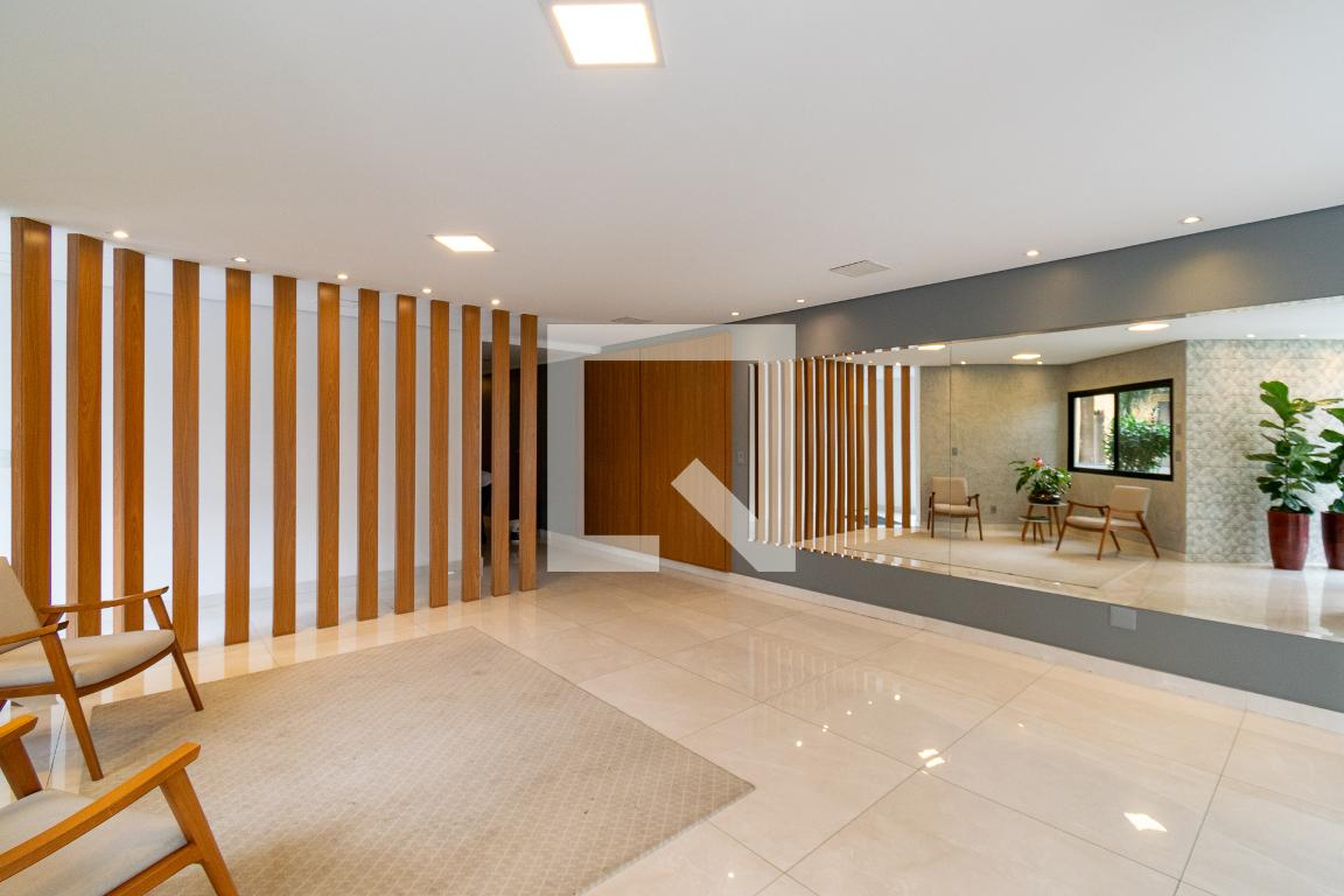 Hall - Hollywood Plaza