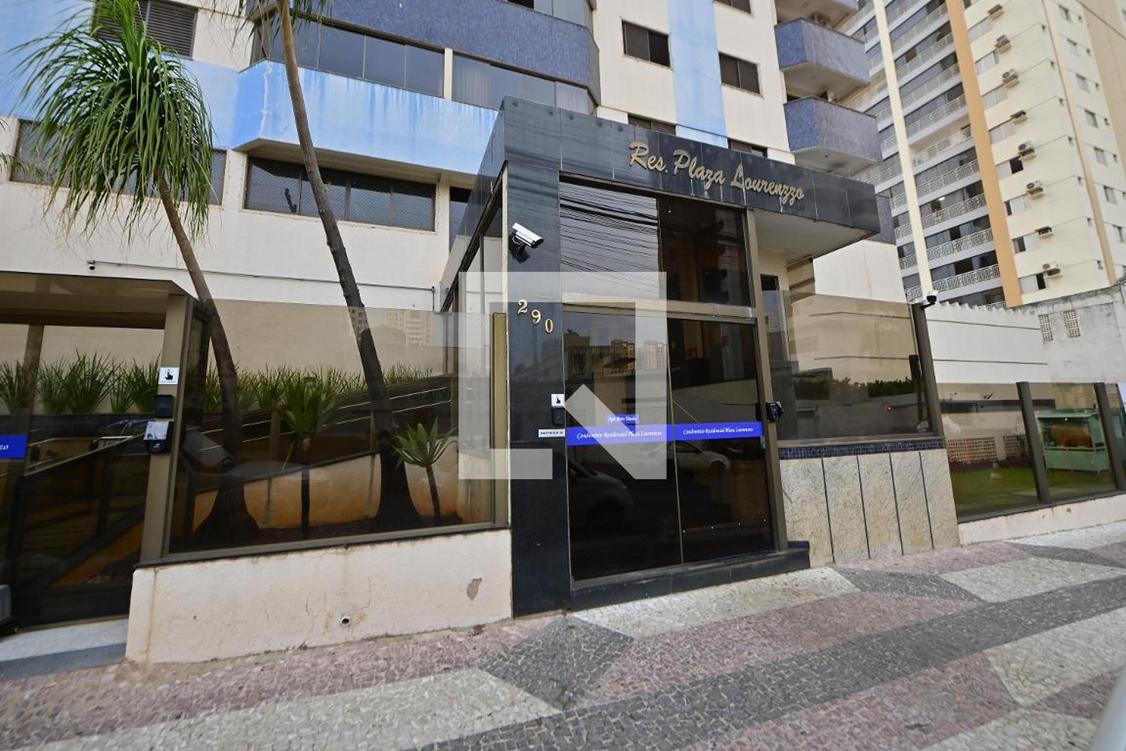 Fachada Condomínio Plaza Lourenzzo