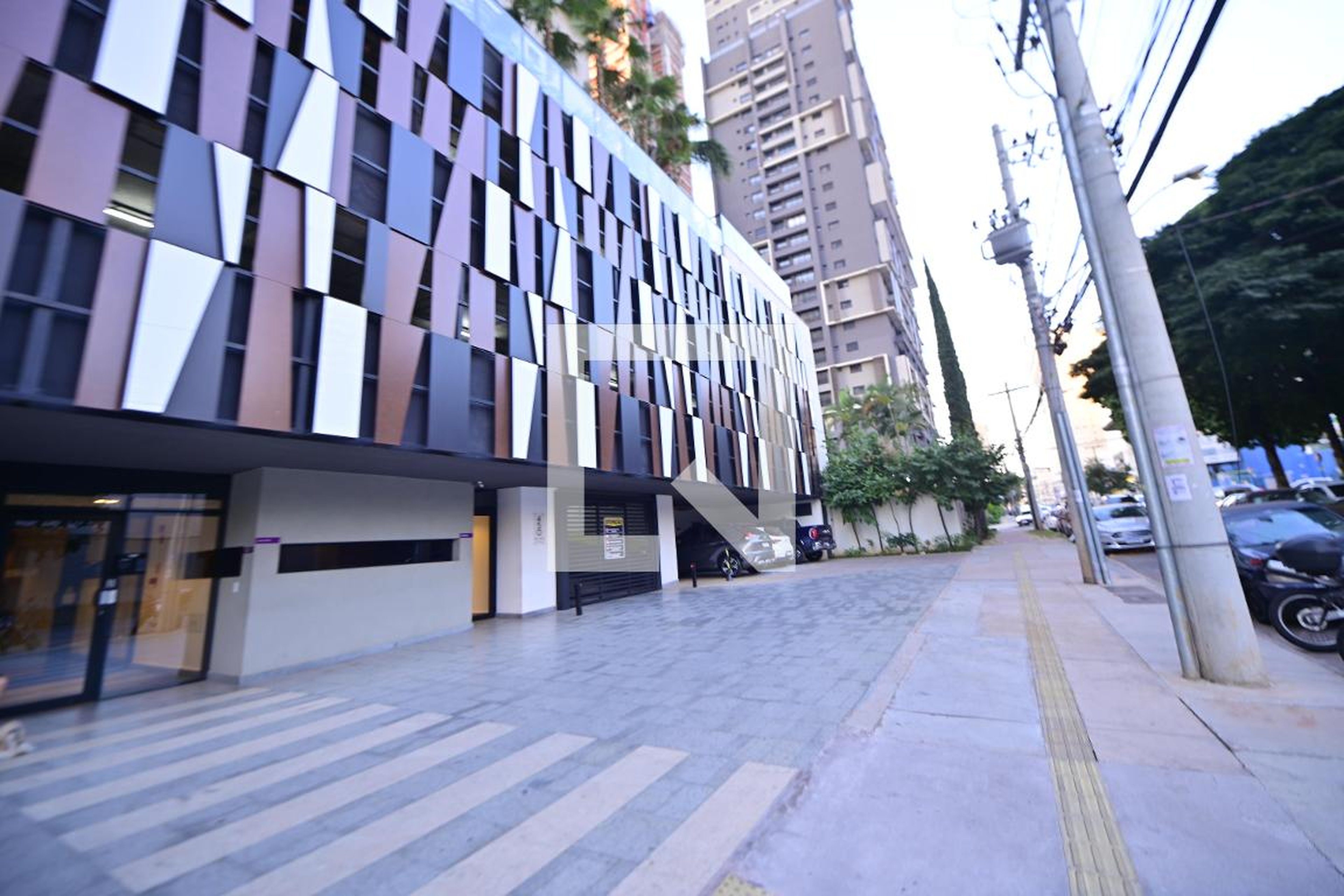 Fachada Condomínio em Rua T-55, 450