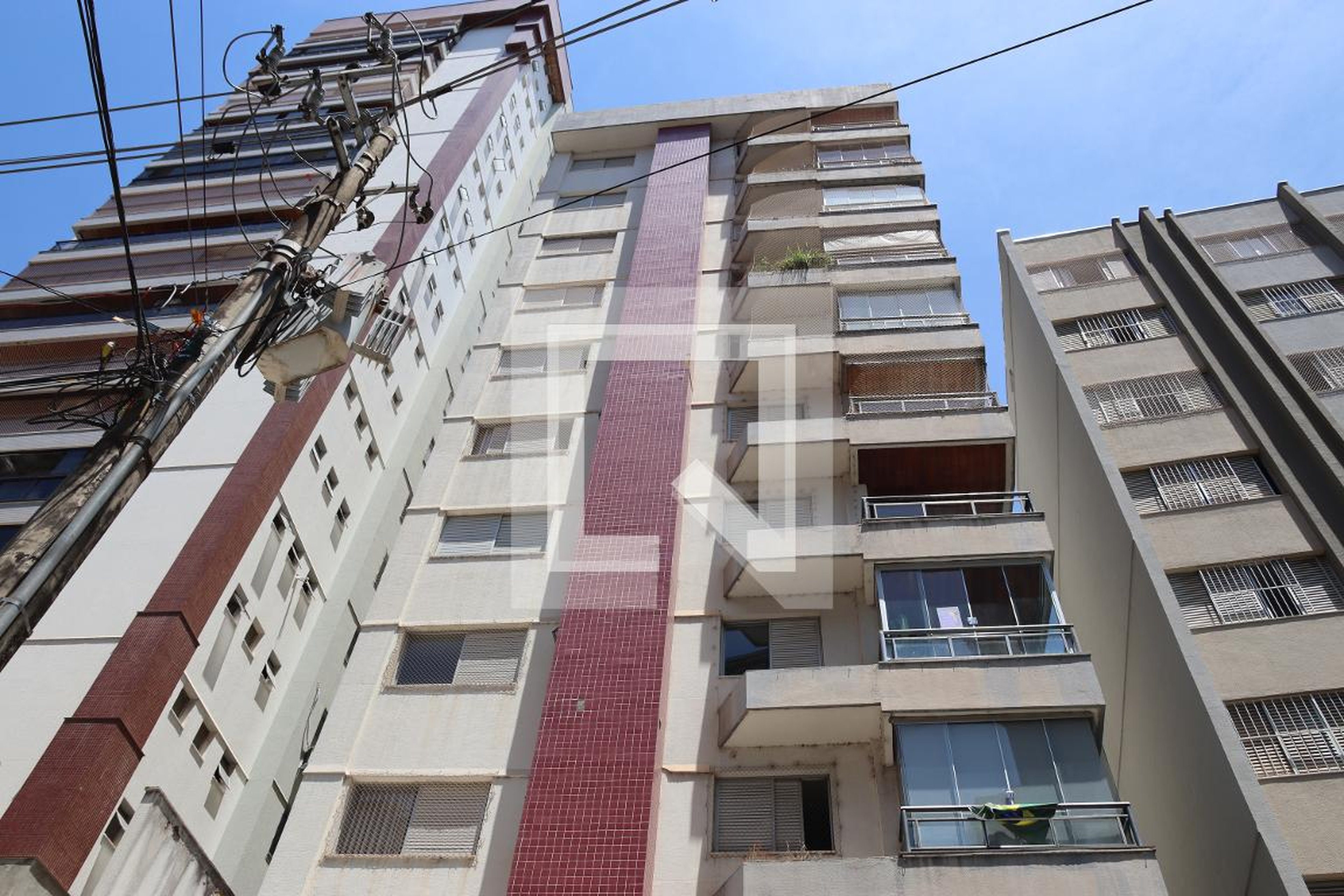 Fachada Condomínio em Rua 8-A, 47