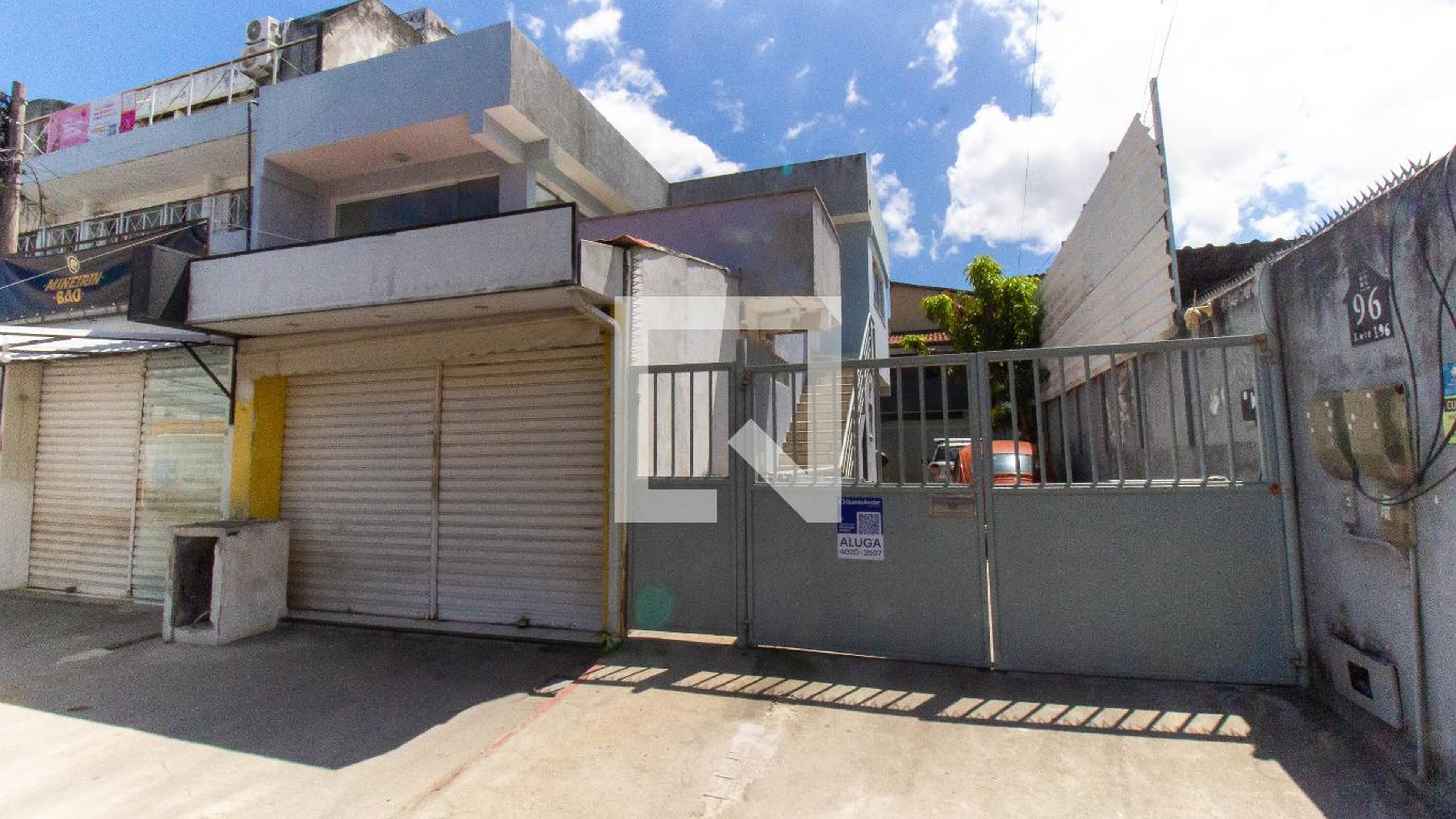 Fachada Condomínio em Rua José Chianeli, 96