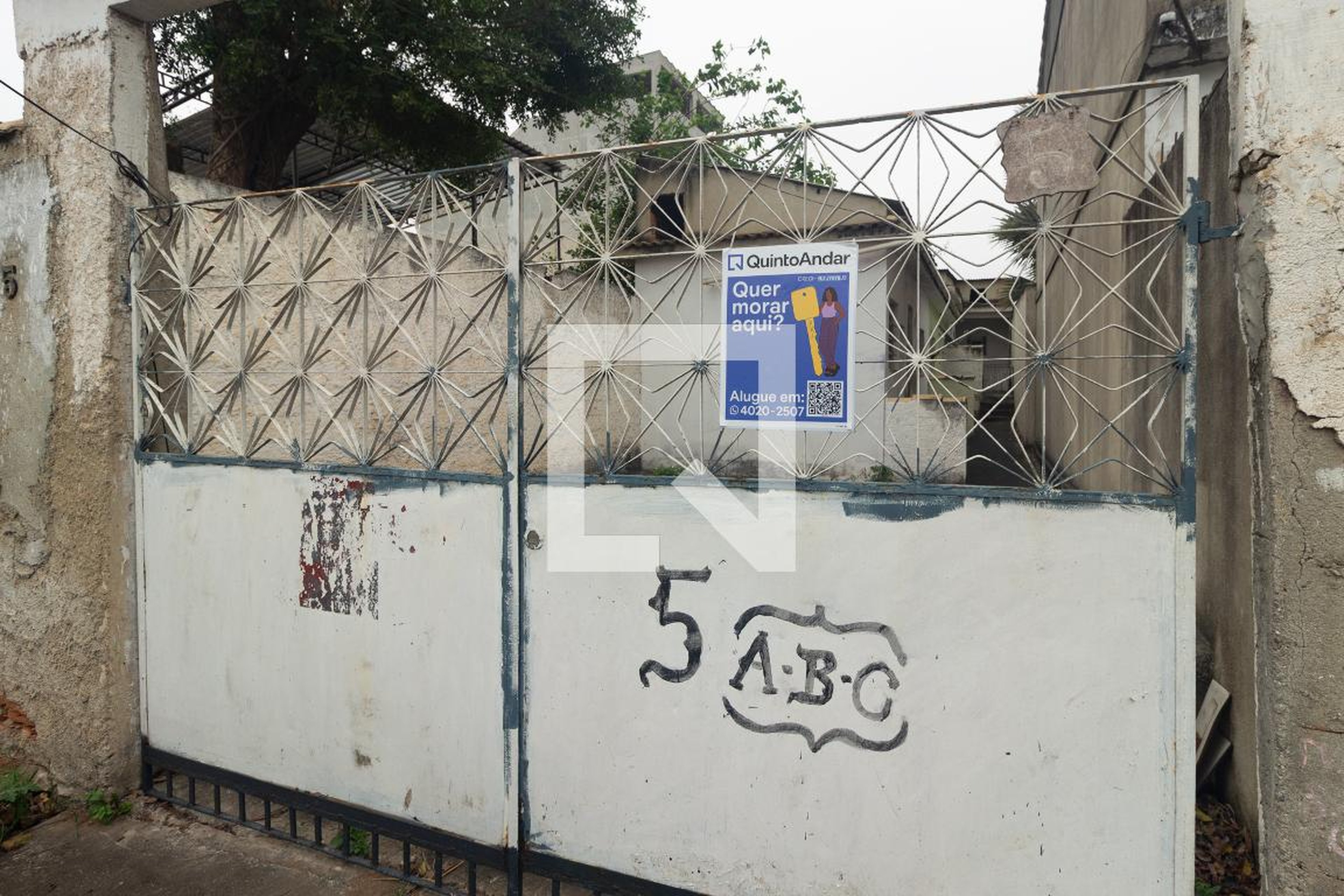 Fachada Condomínio em Avenida Alhambra, 1060