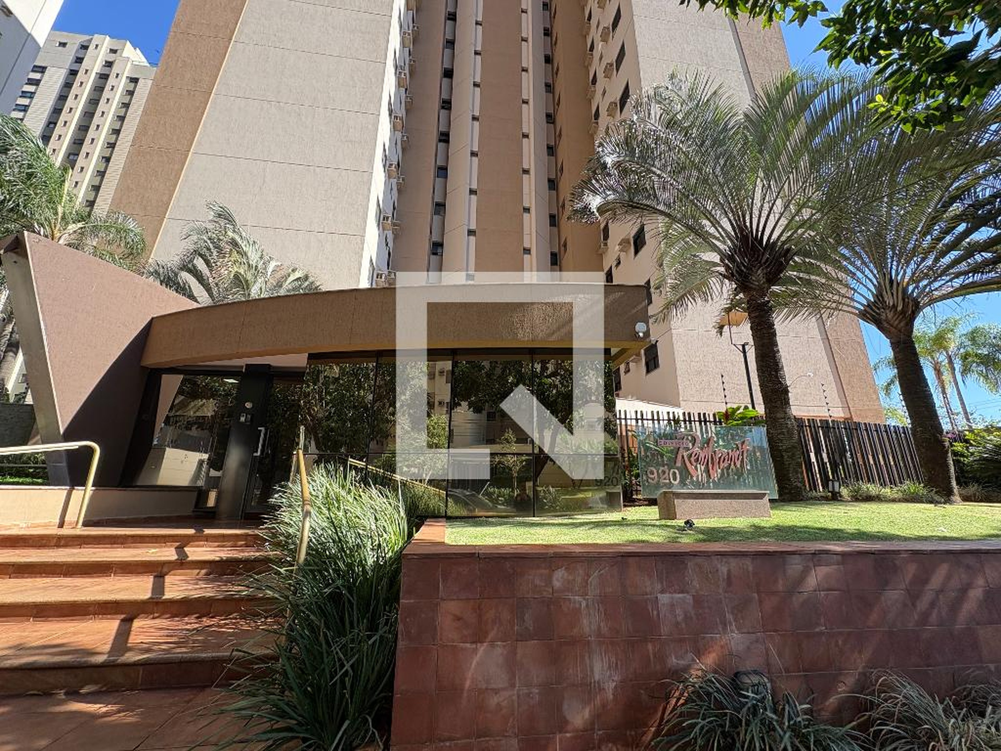 Fachada Condomínio em Rua Manoel Aché, 920