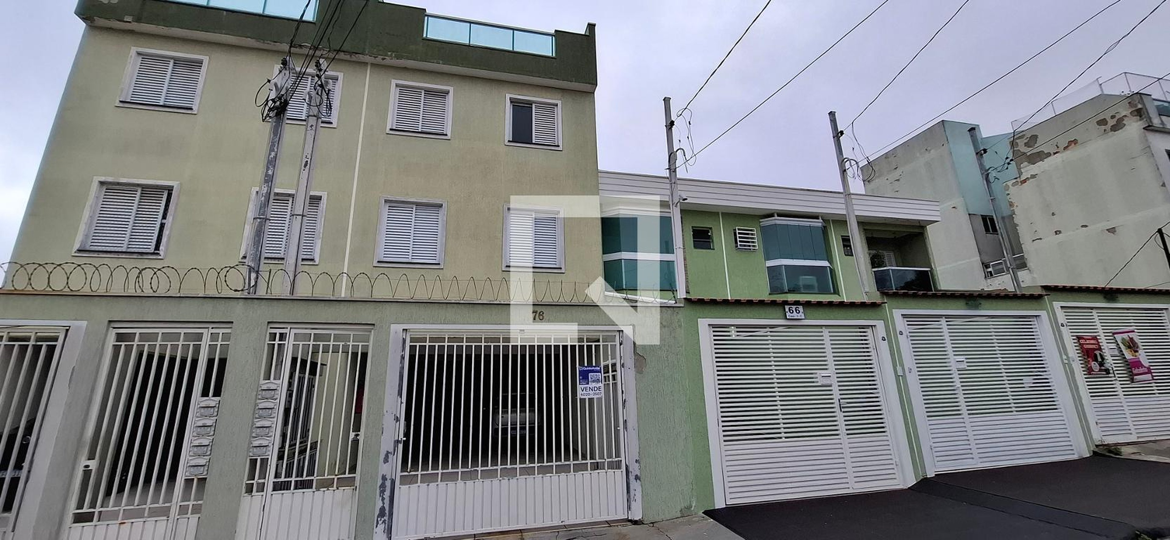 Fachada Condomínio em Rua Adolfo Lutz, 76