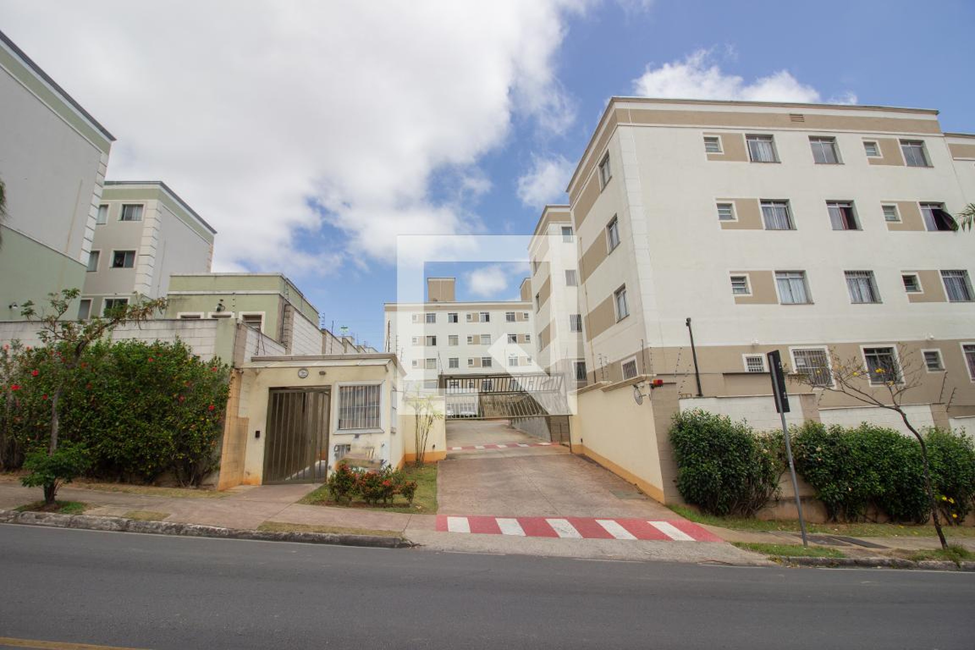 Fachada Residencial Parque Messina