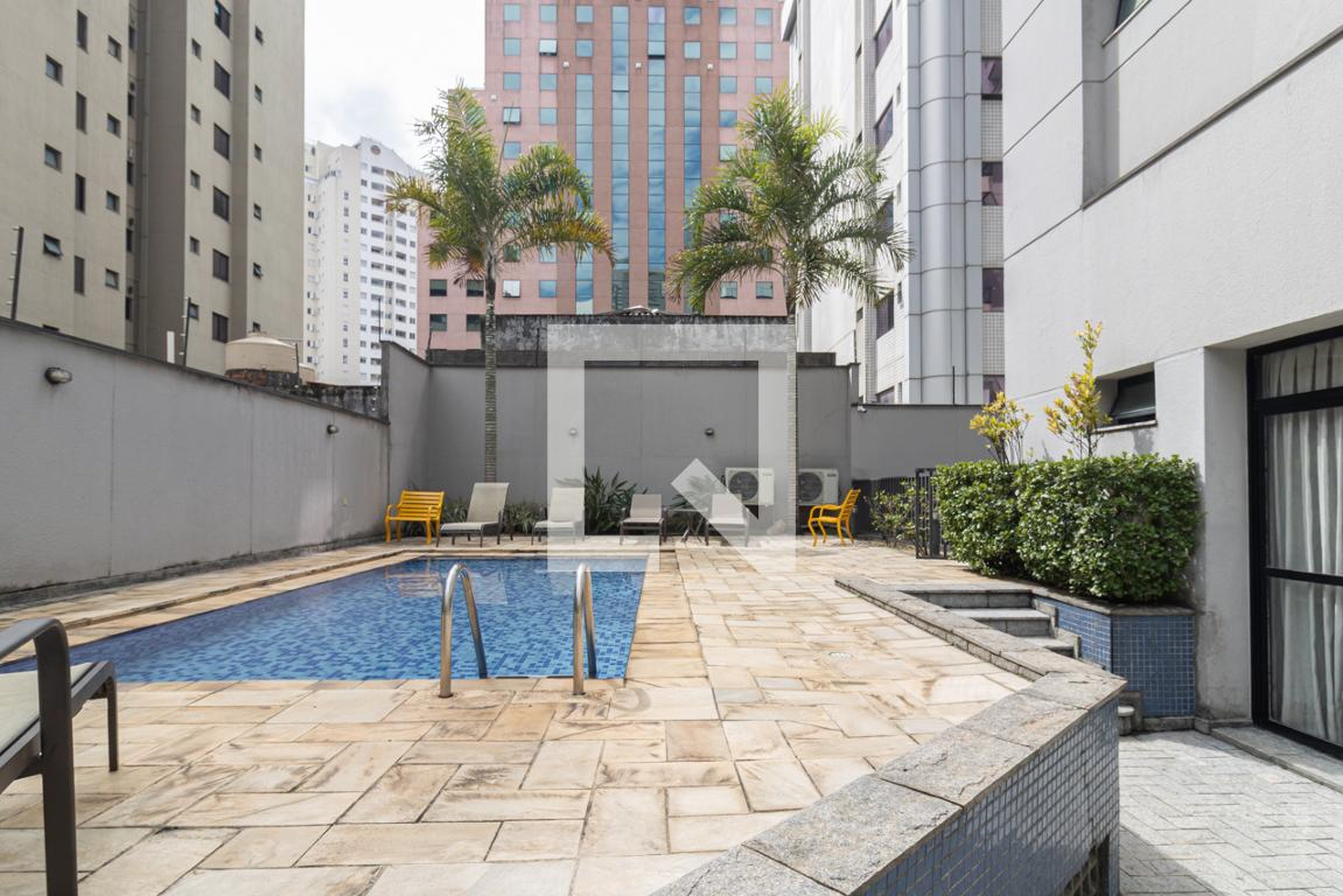 Piscina - Construções Edifício Origami