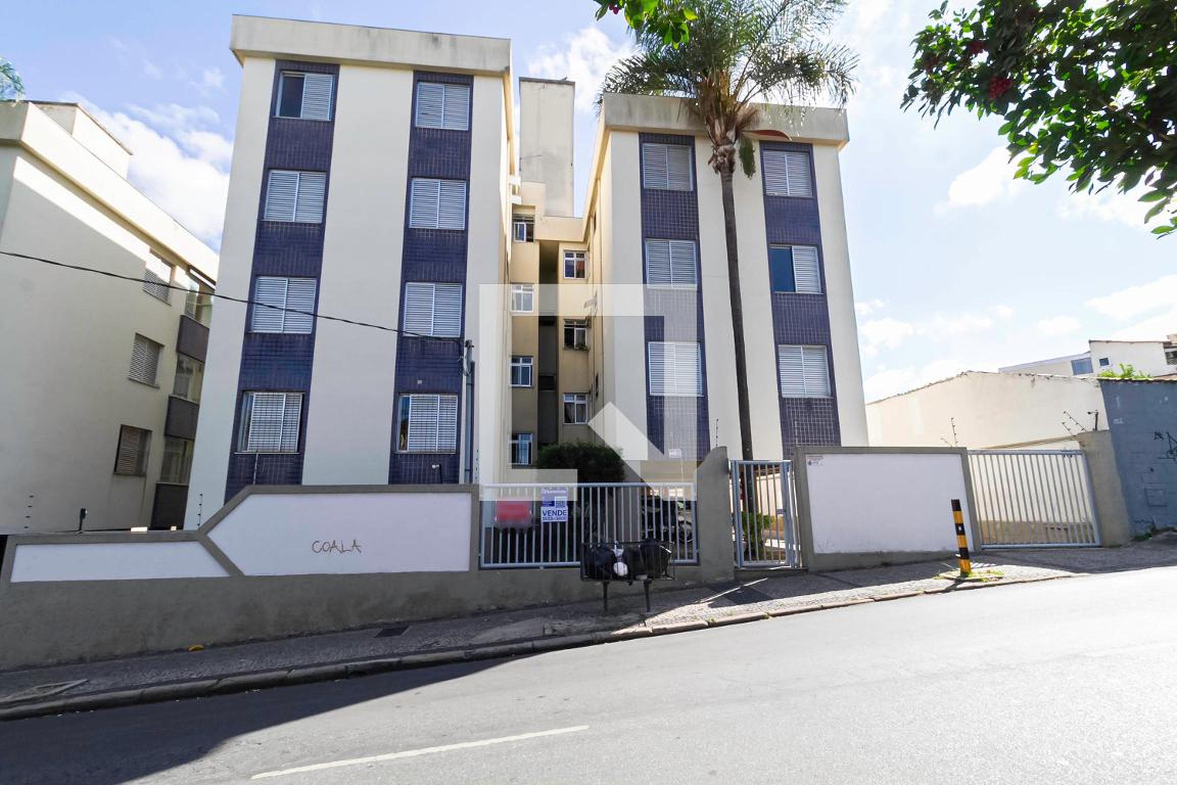 Fachada Edifício das Bromélias