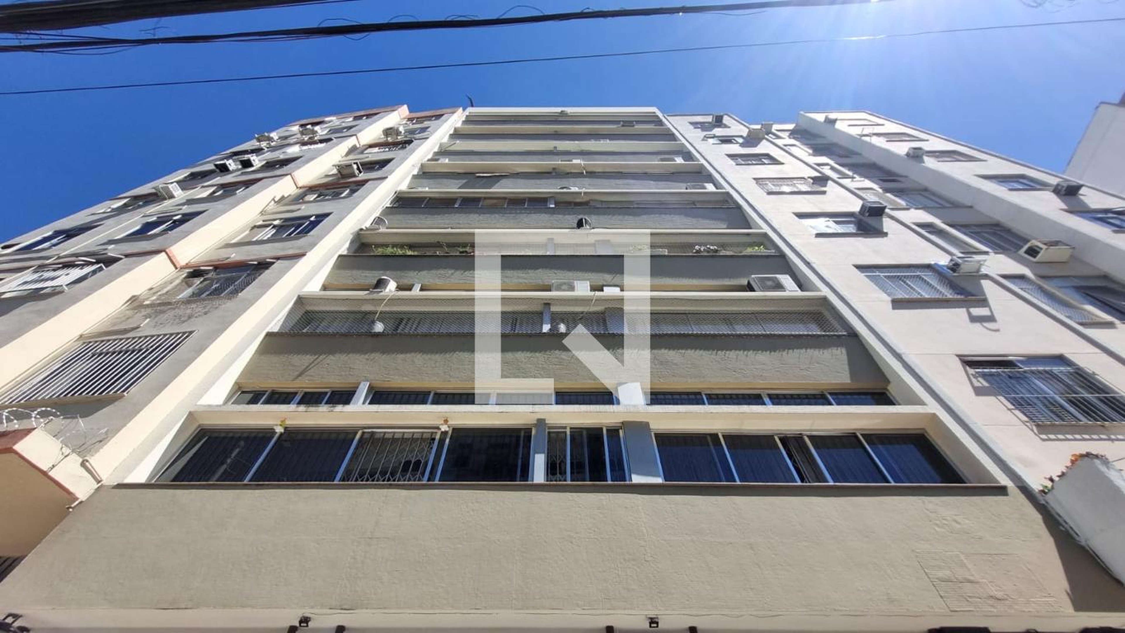 Fachada Edifício Futurista