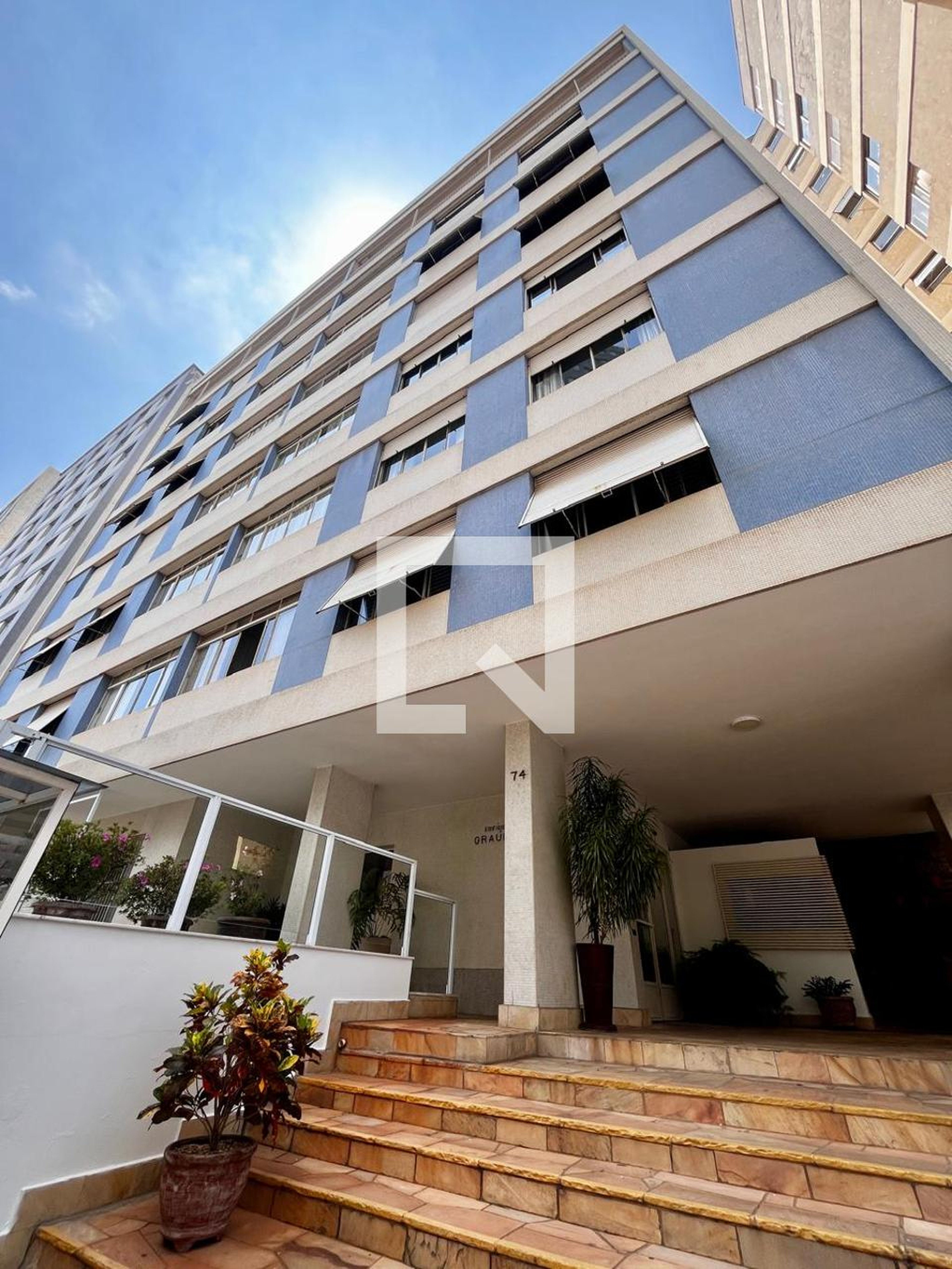 Fachada do Prédio Condomínio em Rua Cap José de Souza, 74