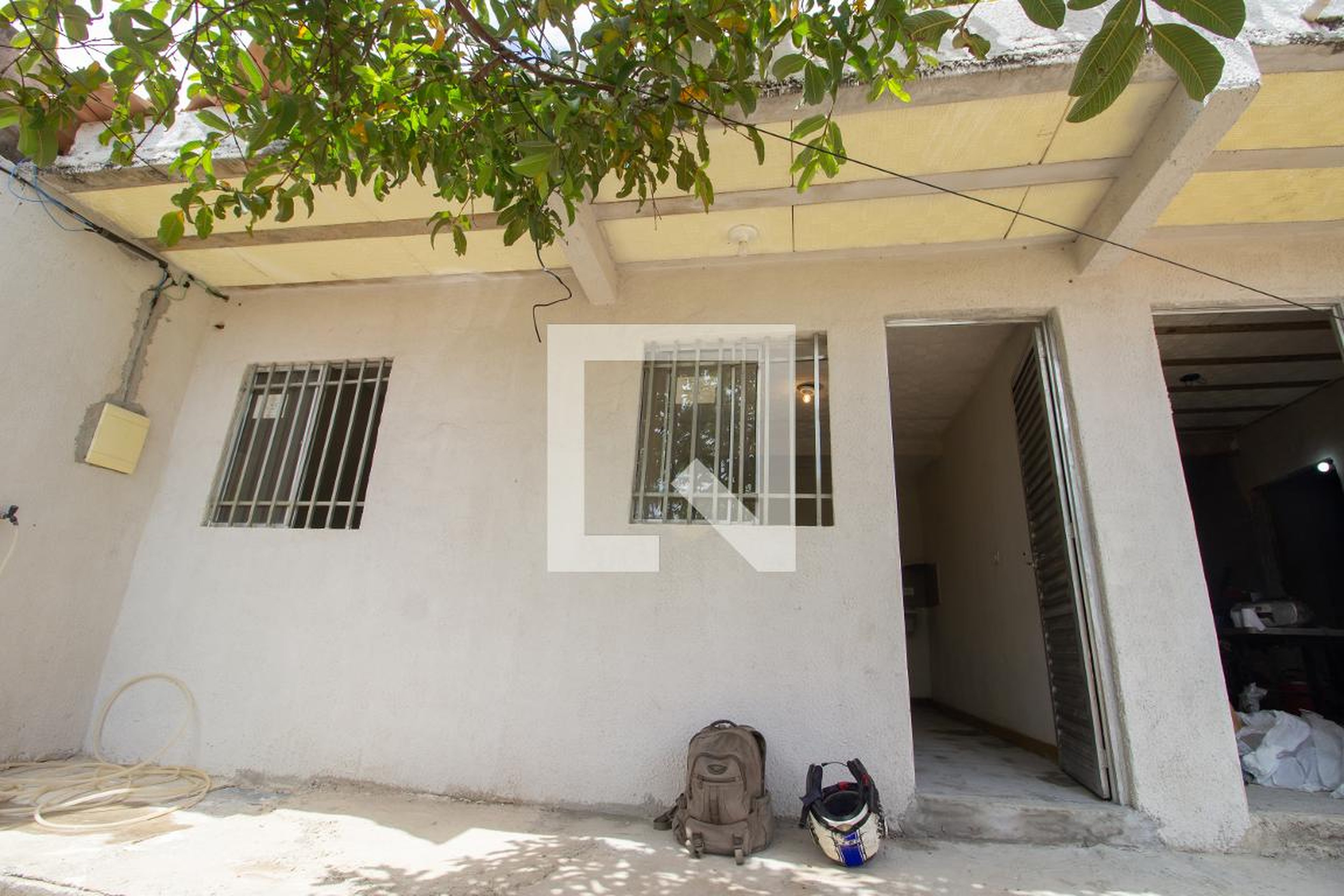 Fachada Condomínio em Rua Vinte, 123