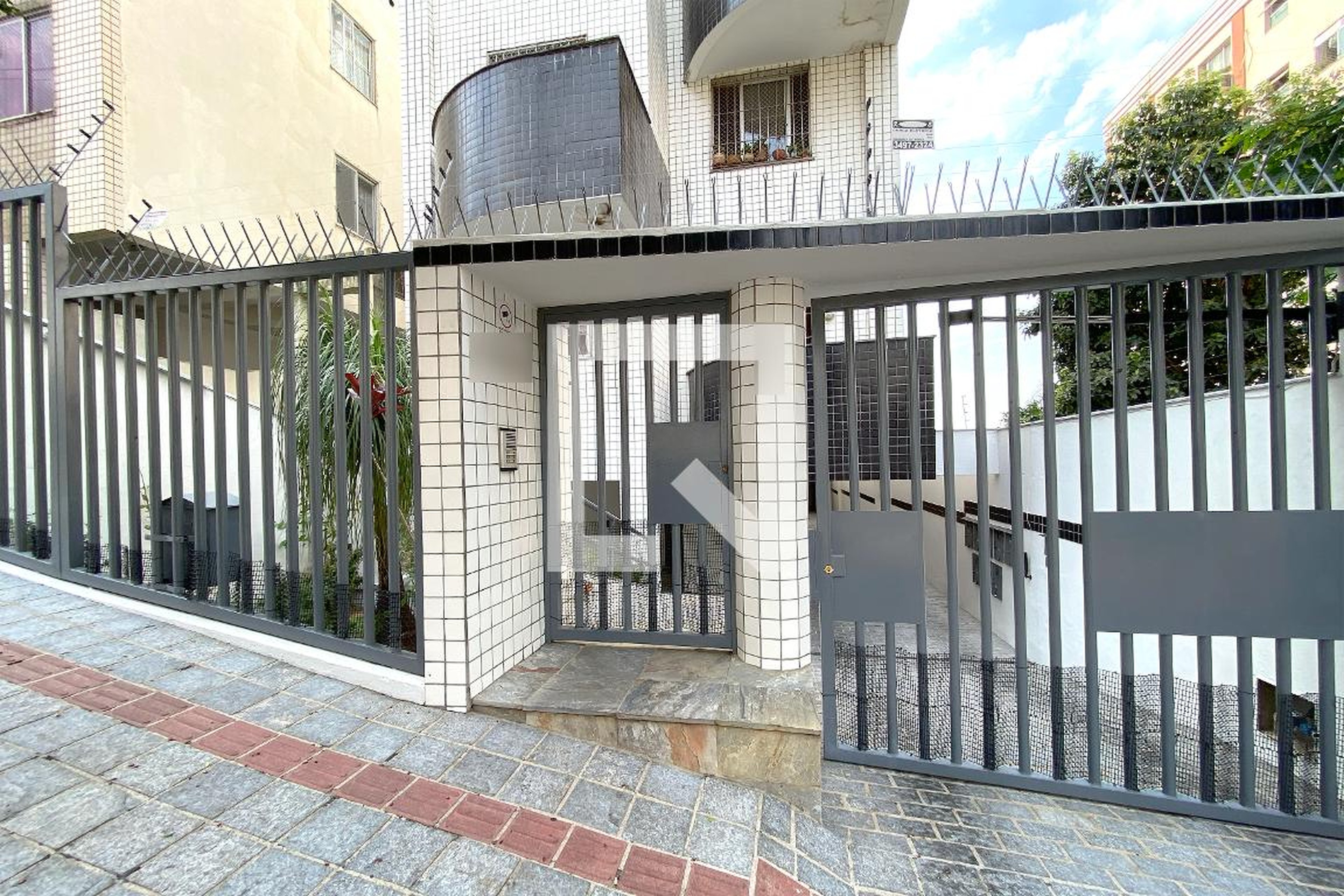 Fachada Condomínio em Rua Oligisto, 329