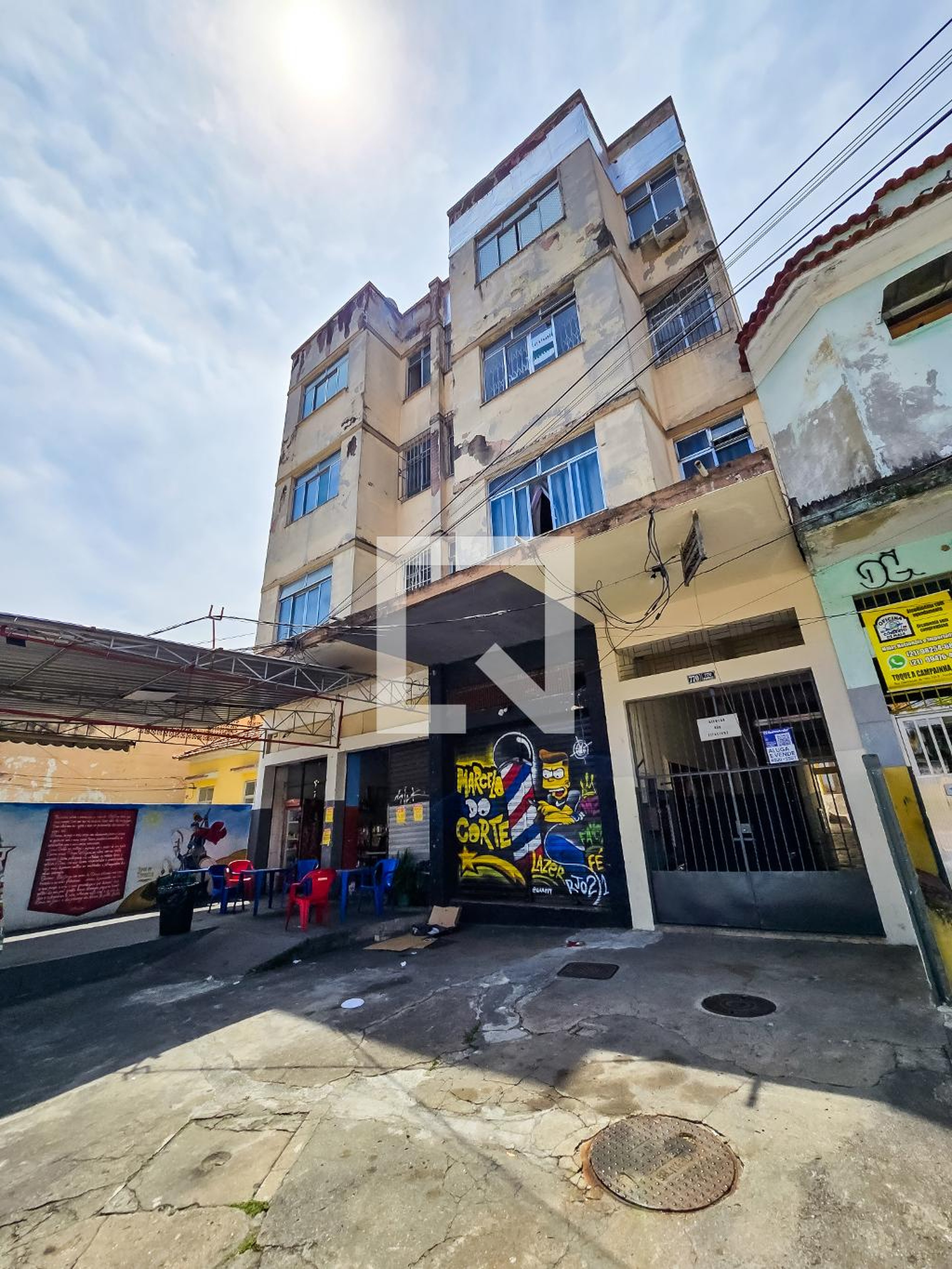 Fachada Condomínio em Rua Clarimundo de Melo, 770