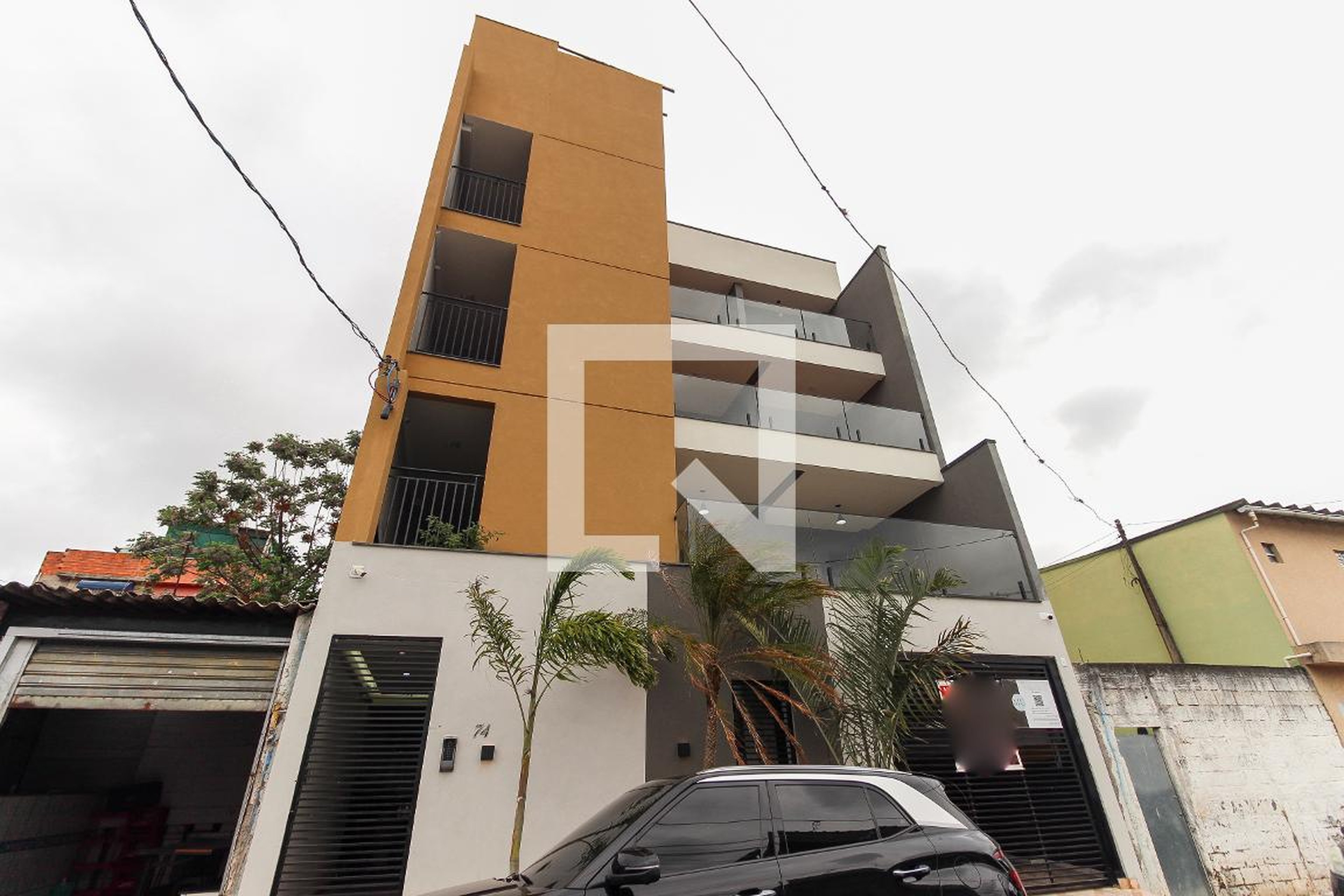 Fachada Condomínio em Rua das Nemésias, 74