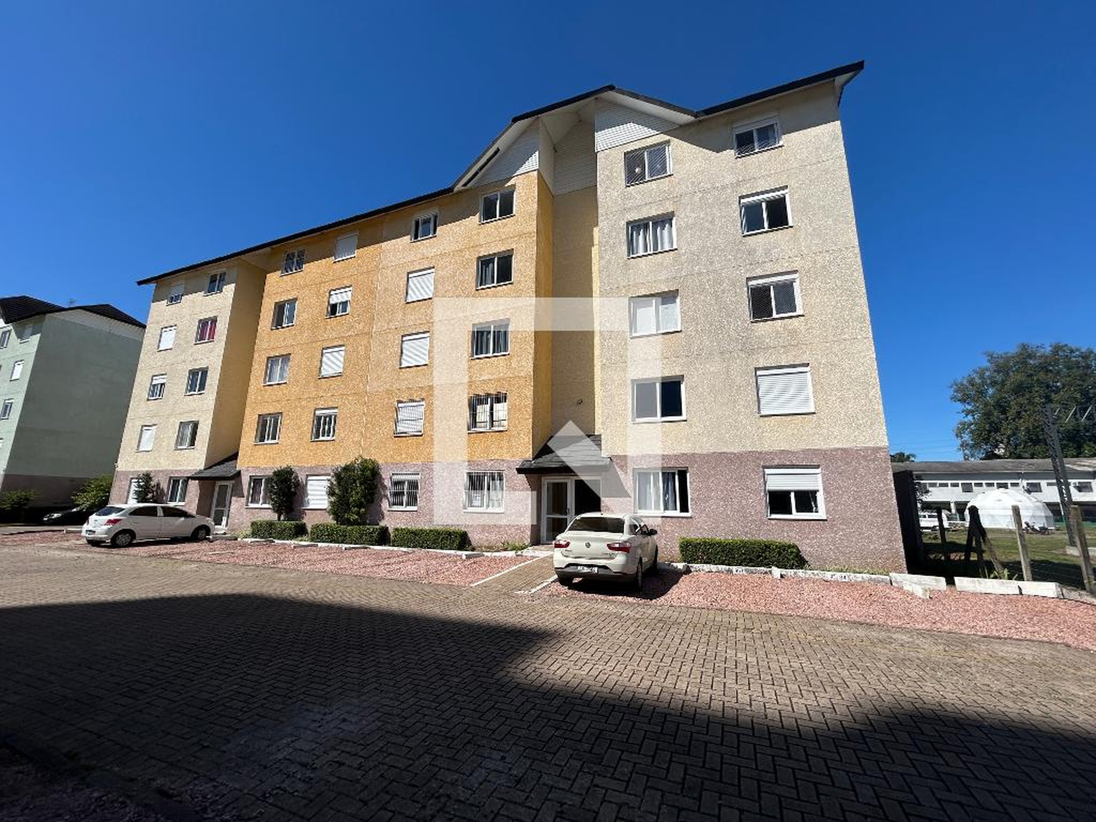 Fachada Condomínio Cine Brasil