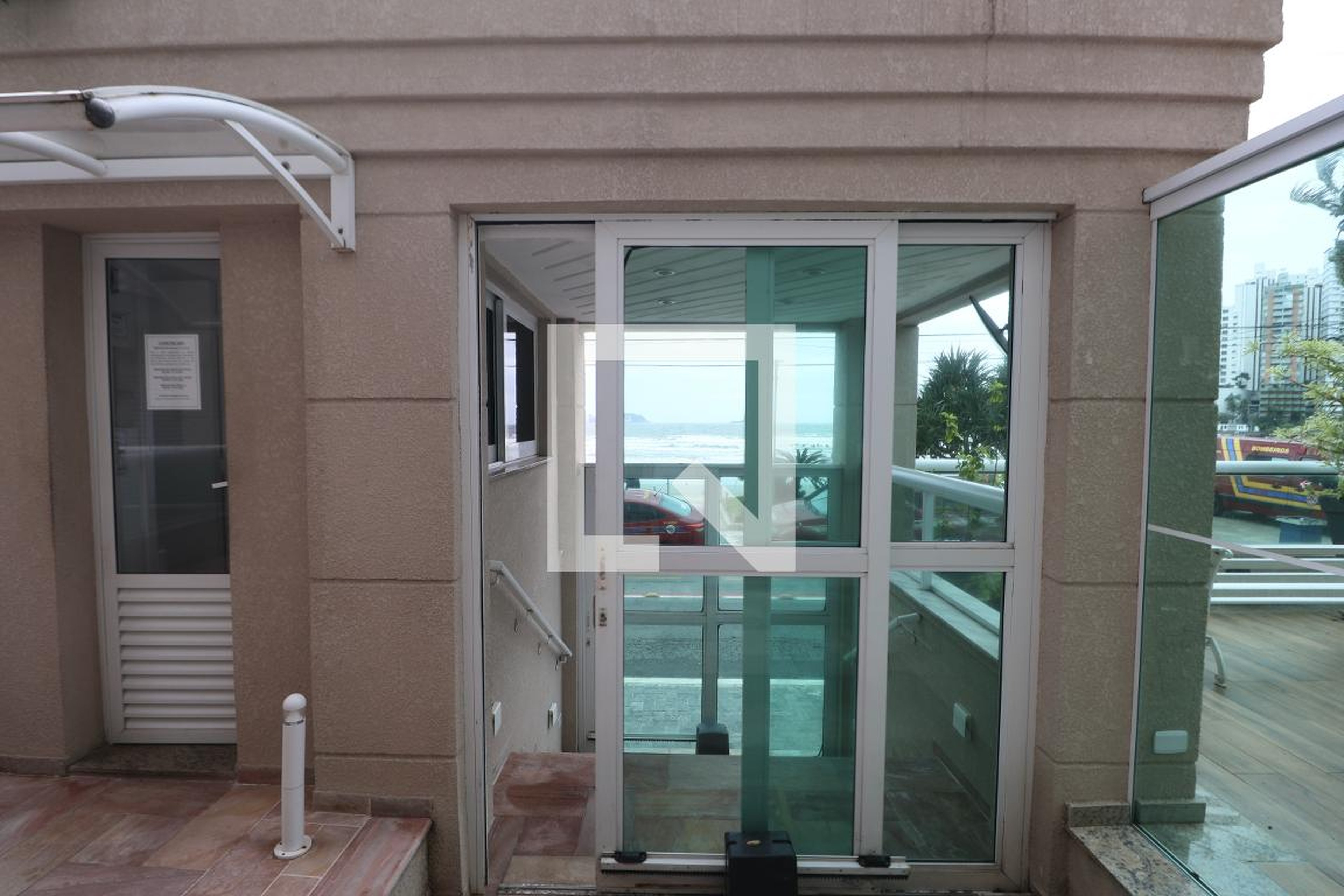 Fachada Condomínio em Avenida General Monteiro de Barros, 518