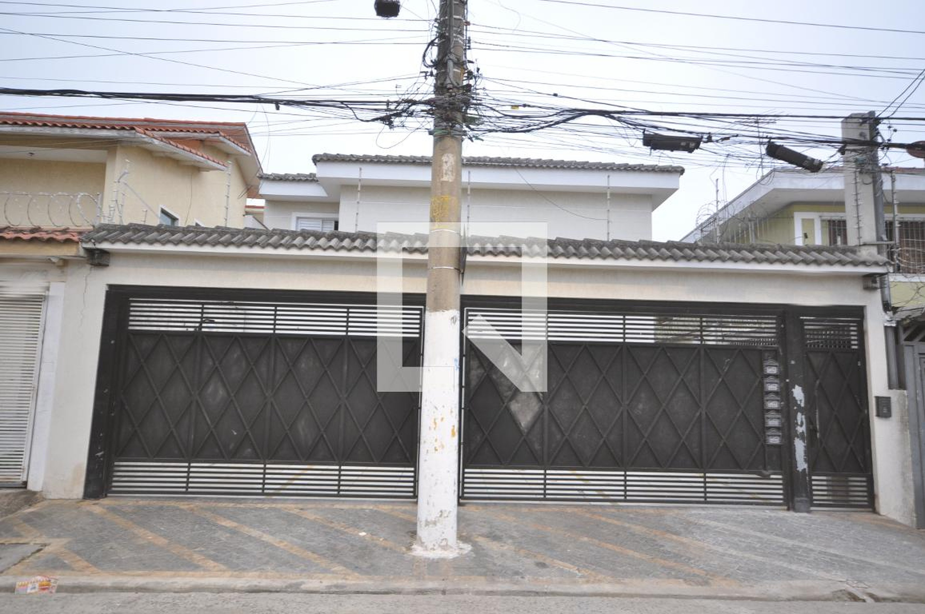 Fachada Condomínio em Rua Basílio Alves Morango, 1766