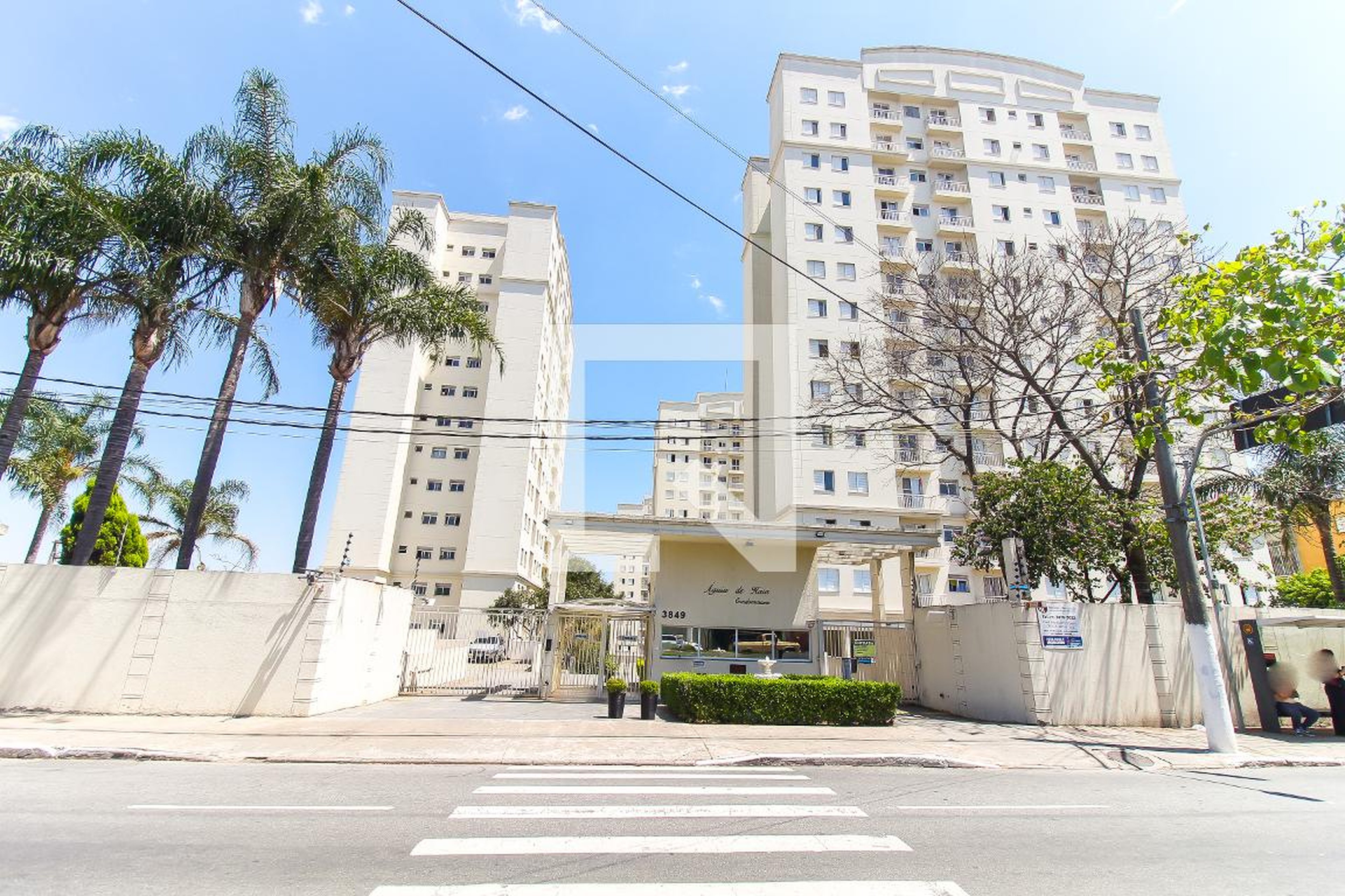 Fachada Condomínio em Avenida Águia de Haia, 3849