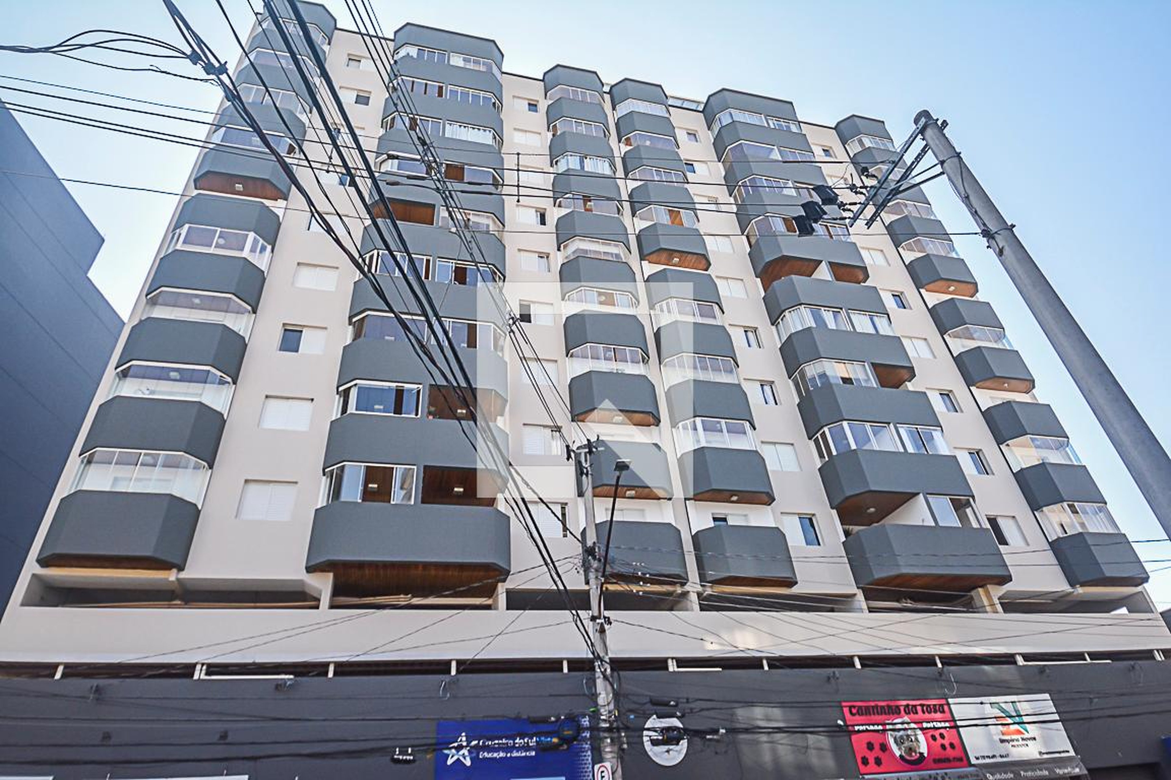 Fachada do Prédio Condomínio Três Santos