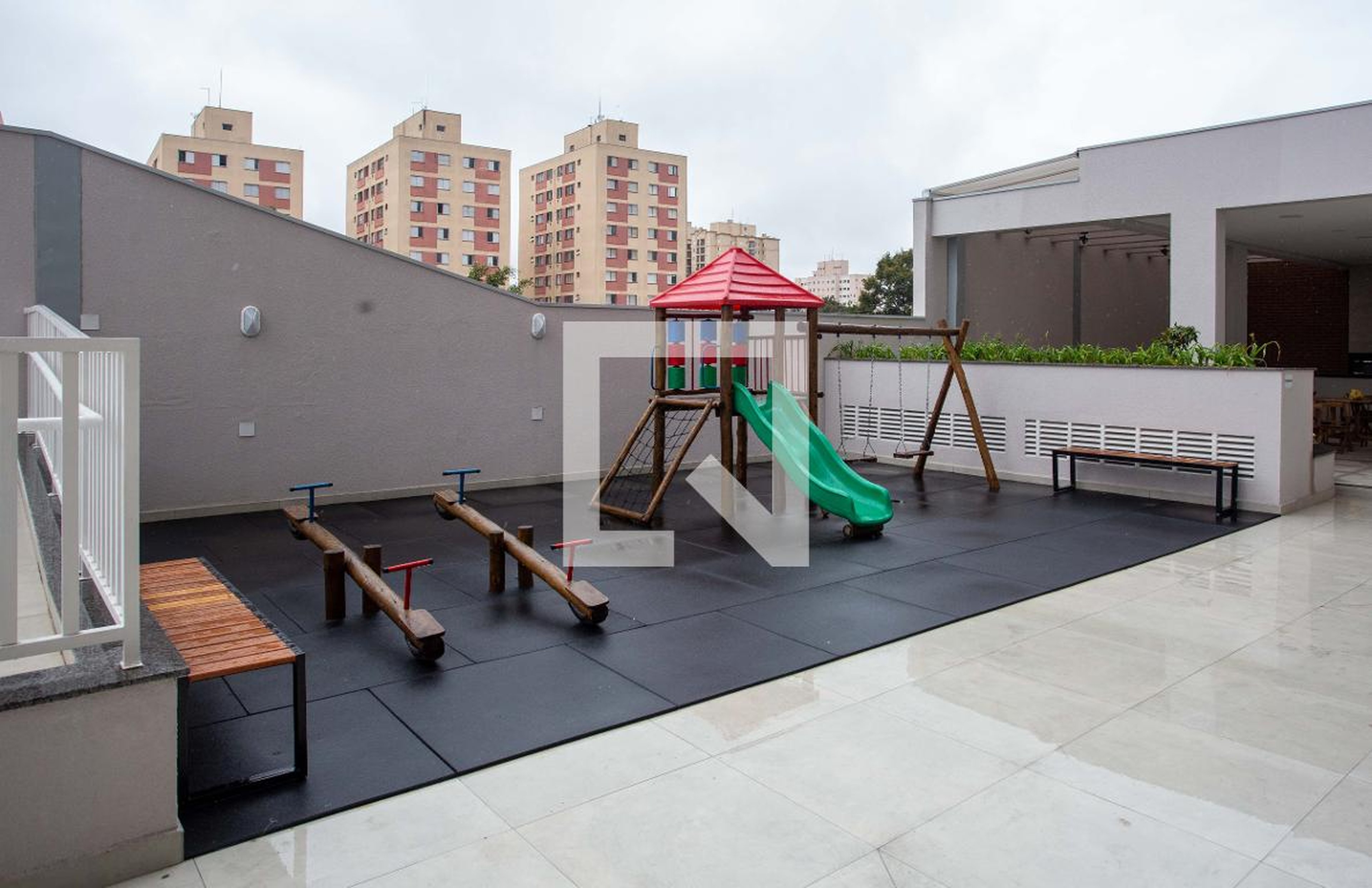 Playground - Thera Assunção