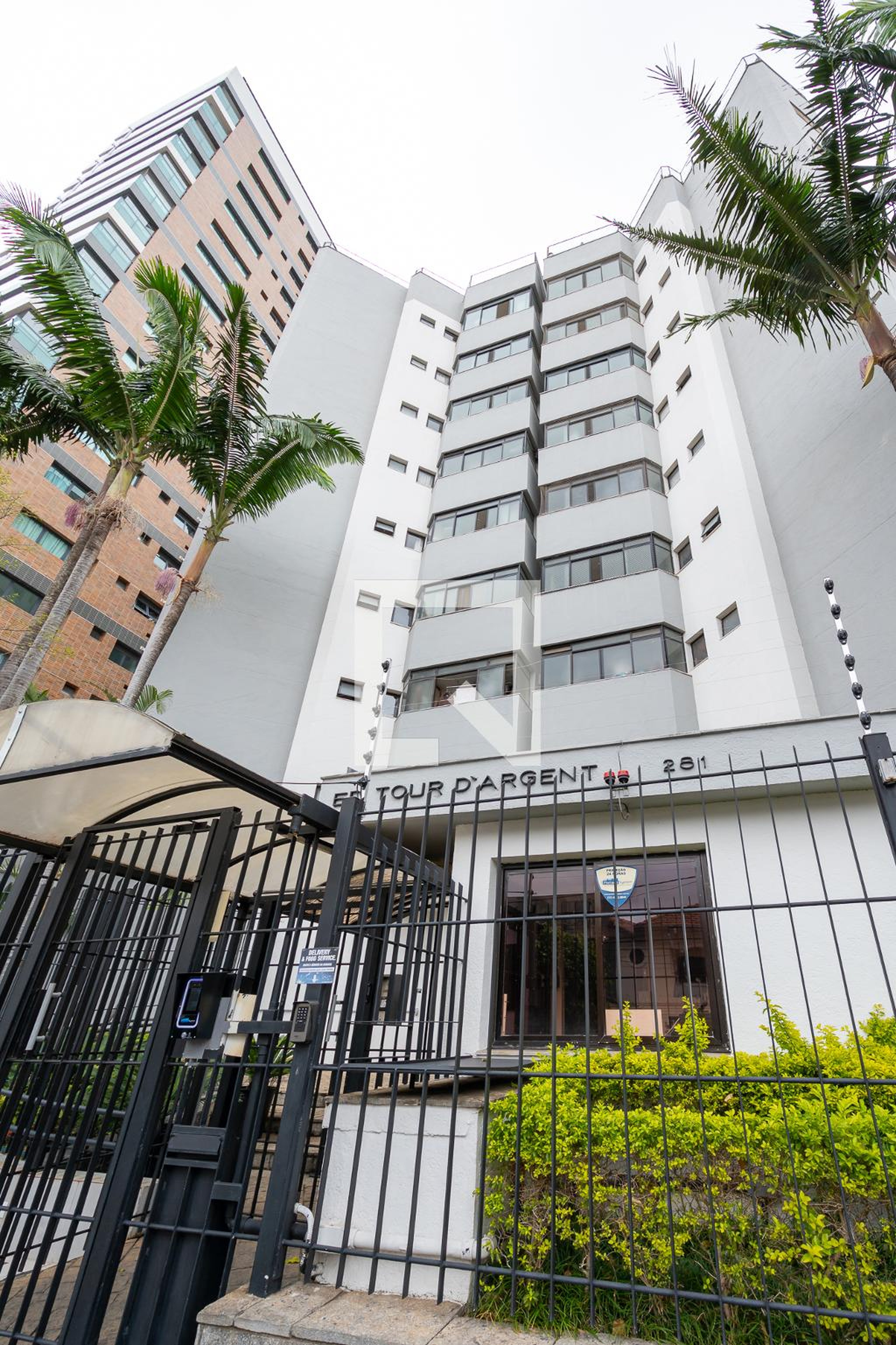 Fachada Condomínio Ed. Tour D Argent