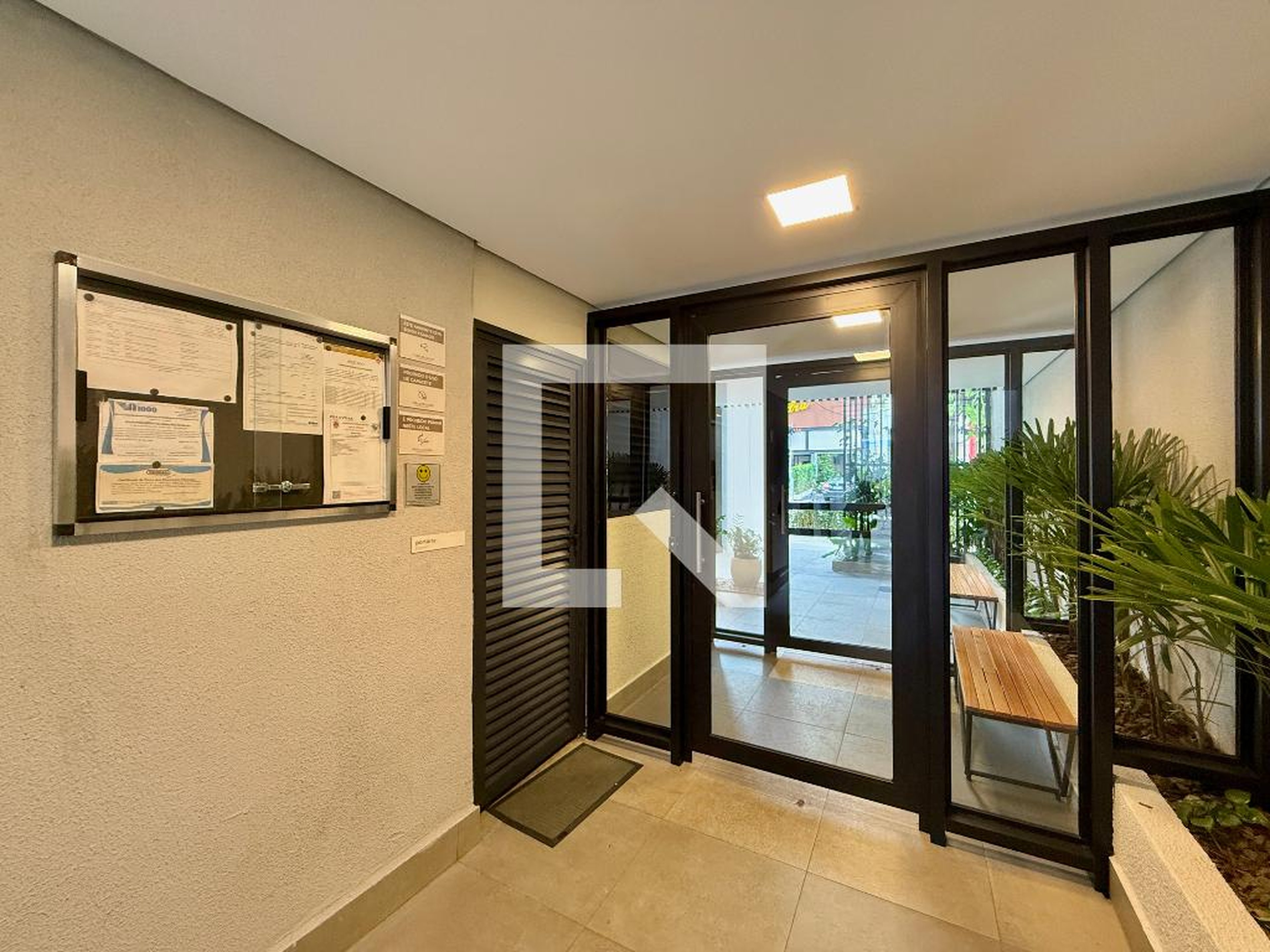 Entrada - You Inc