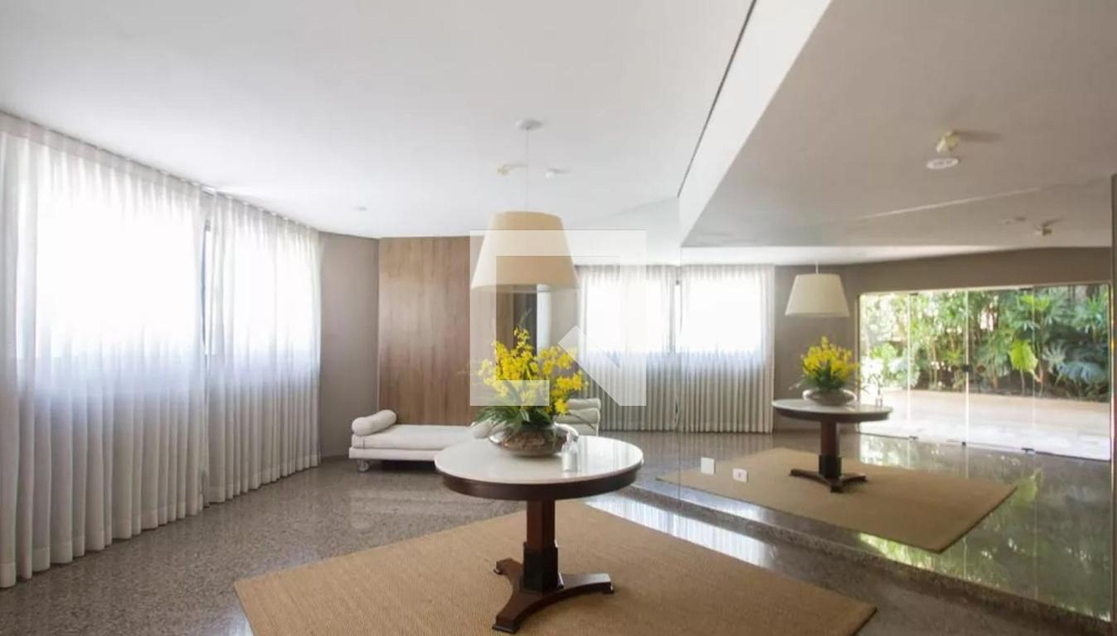 Hall Social - East River