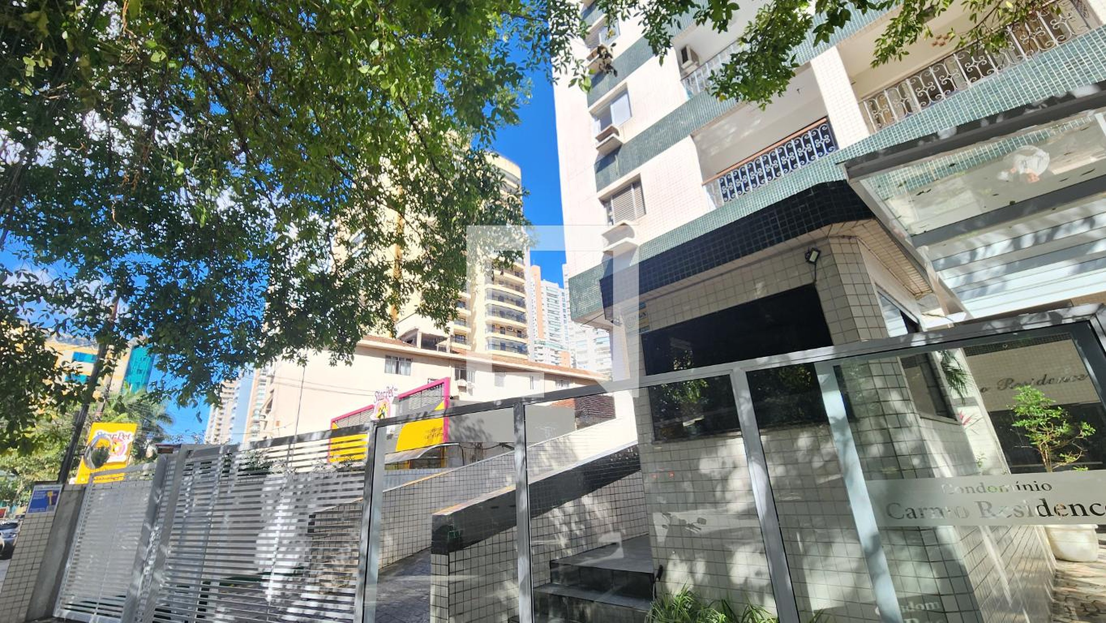 Fachada Condomínio Carmo Residence