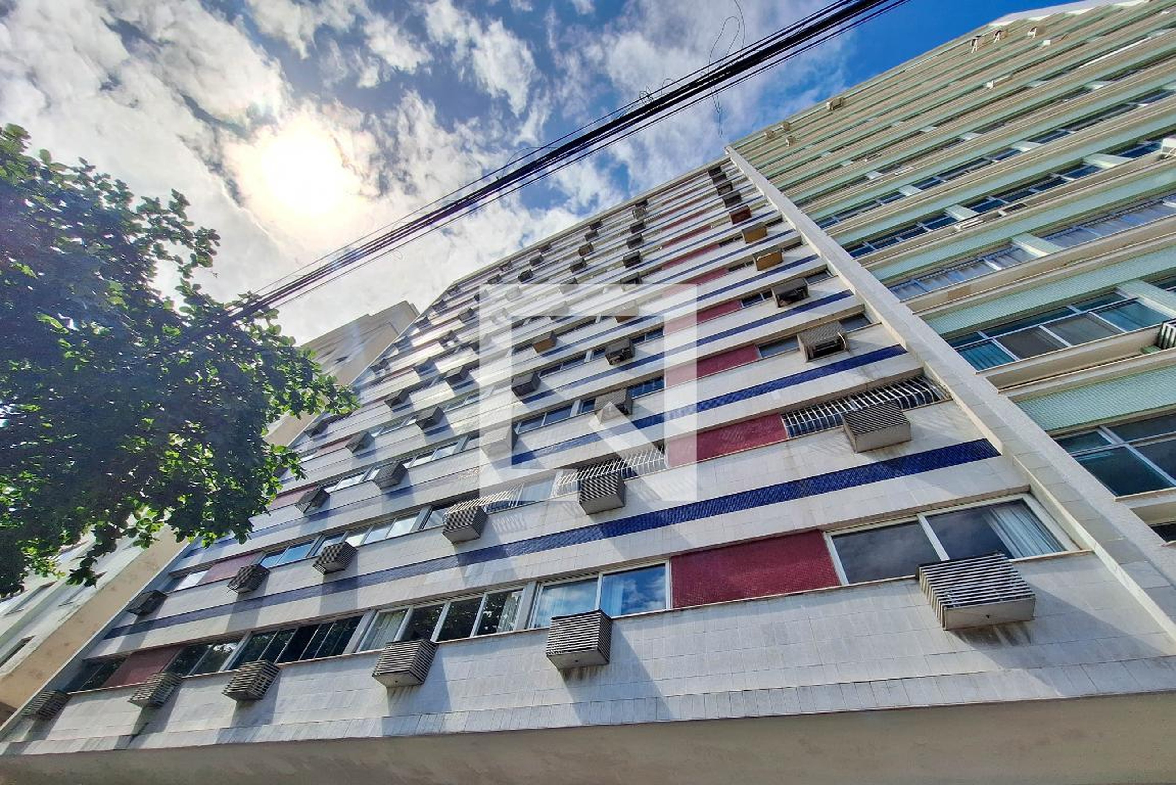 Fachada Condomínio Leoni Ramos