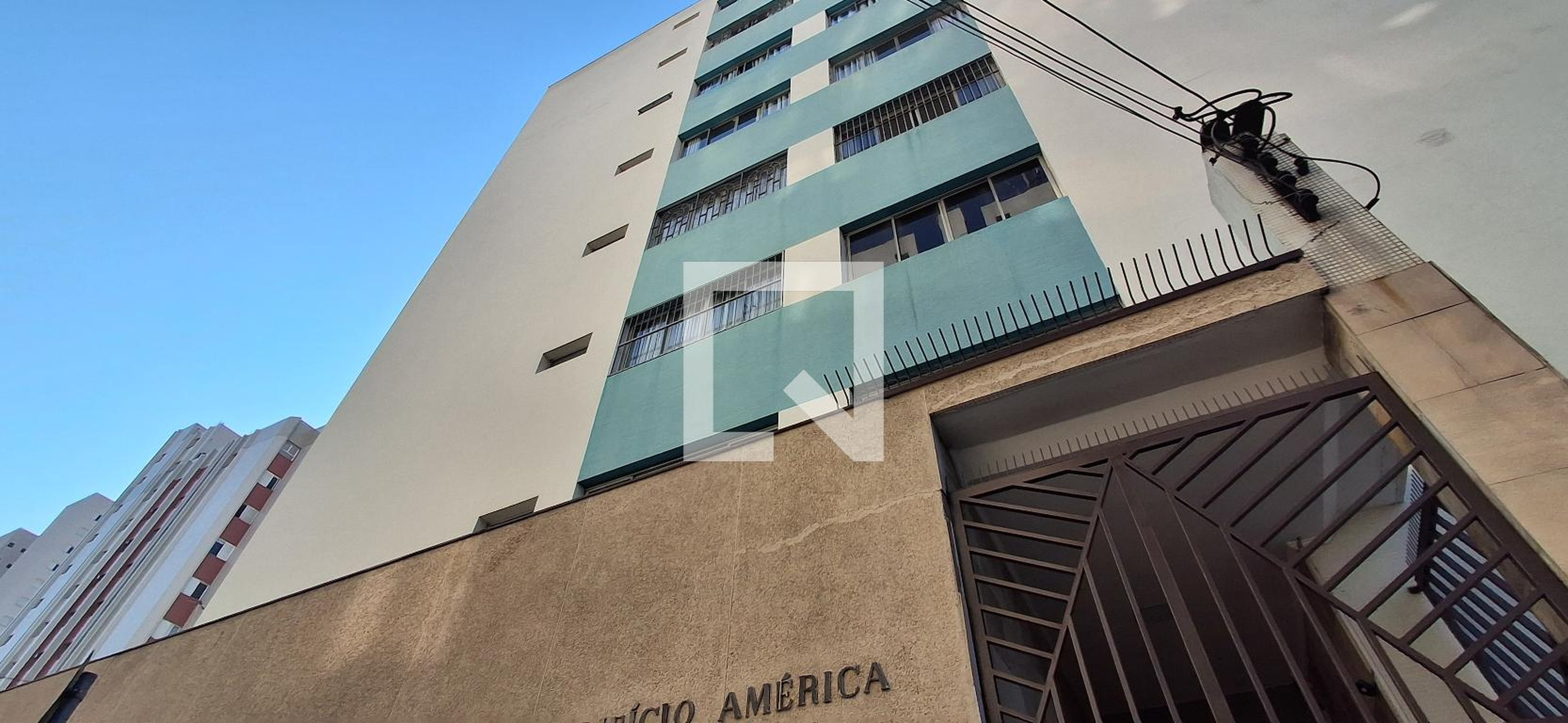 Fachada Condomínio em Rua Domingos Ricci, 18