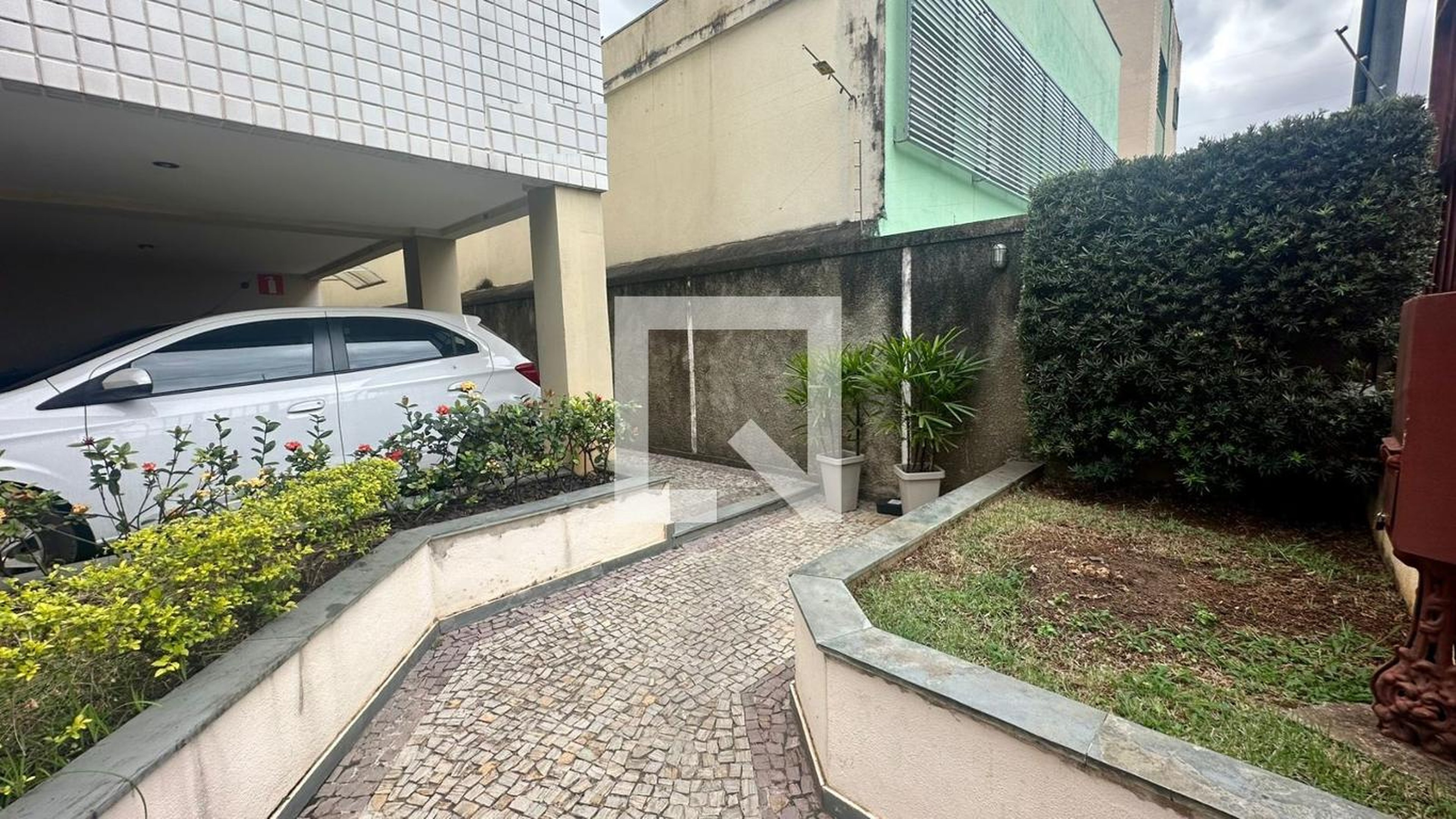 Entrada do prédio - Edifício Sciurus