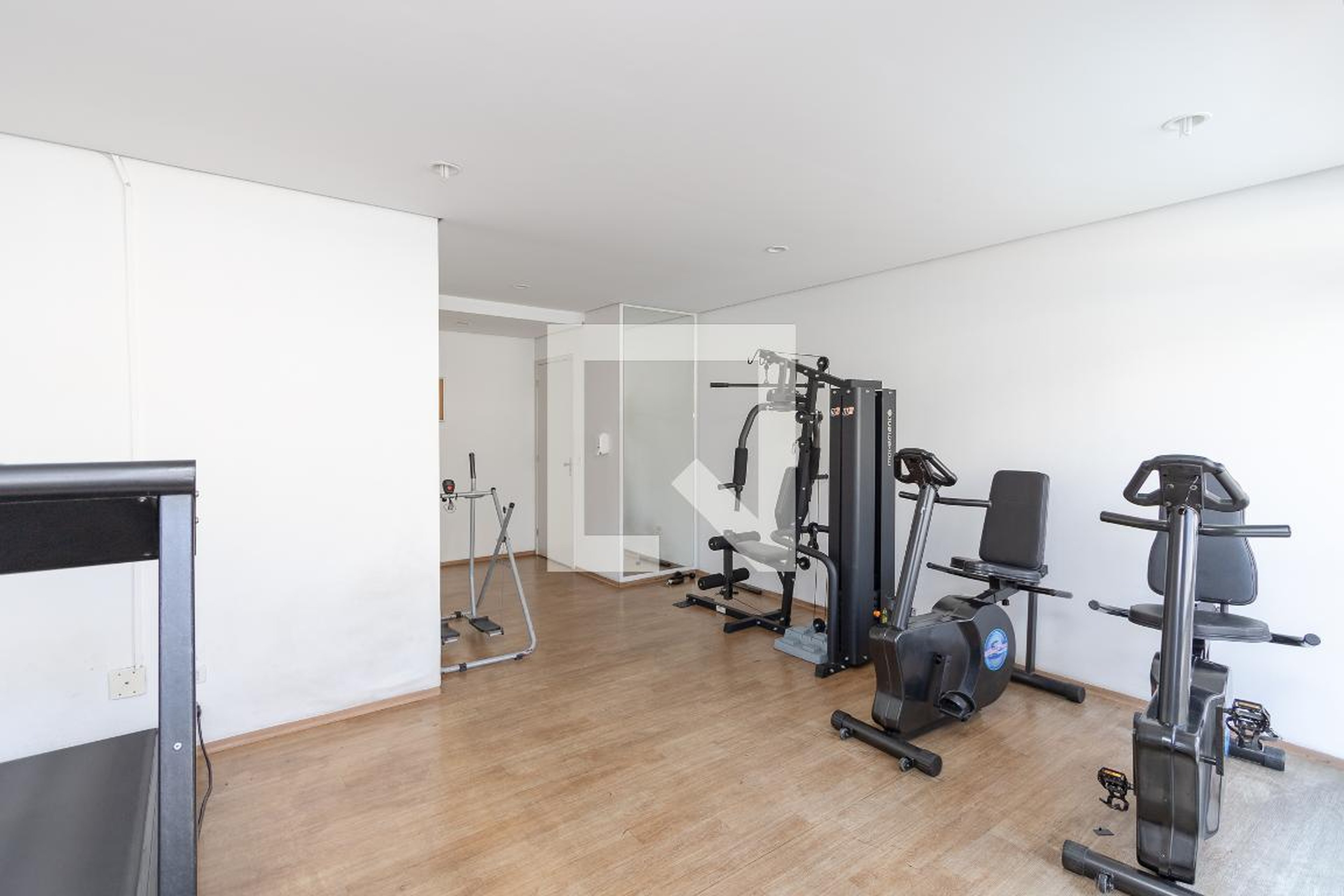 Academia - Side Park