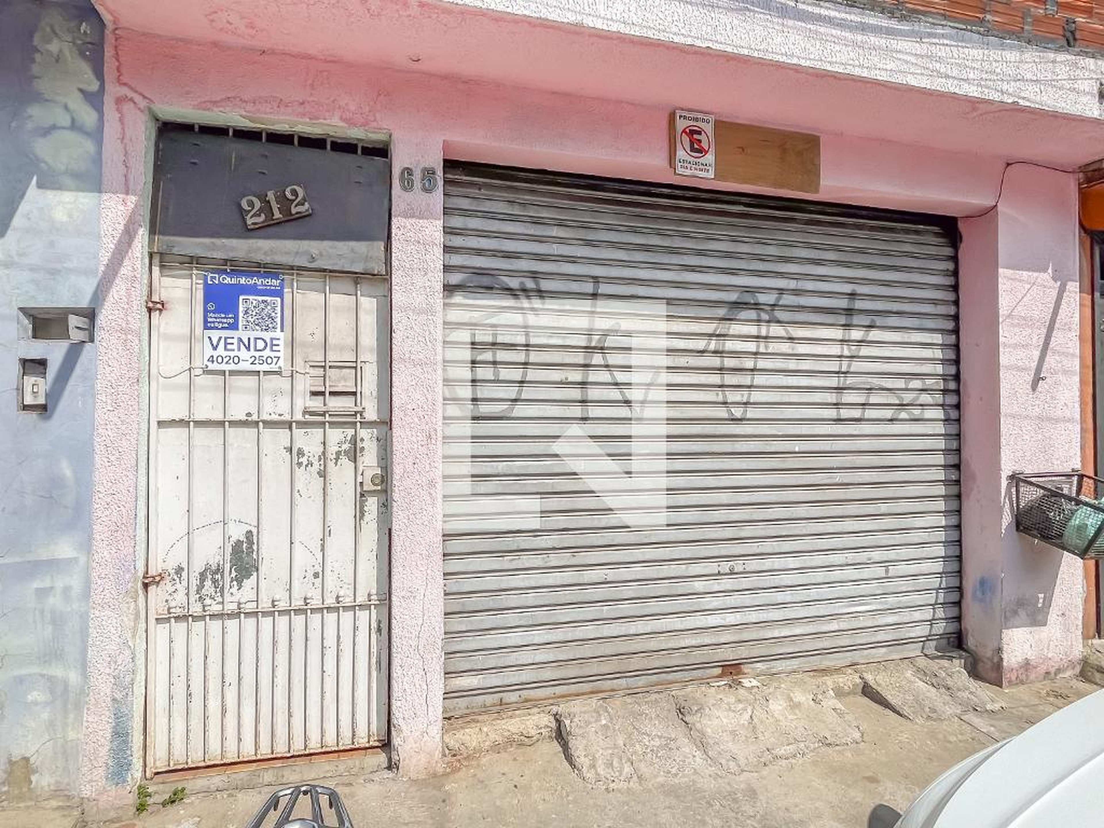 Fachada Condomínio em Rua Tom Jobim, 65