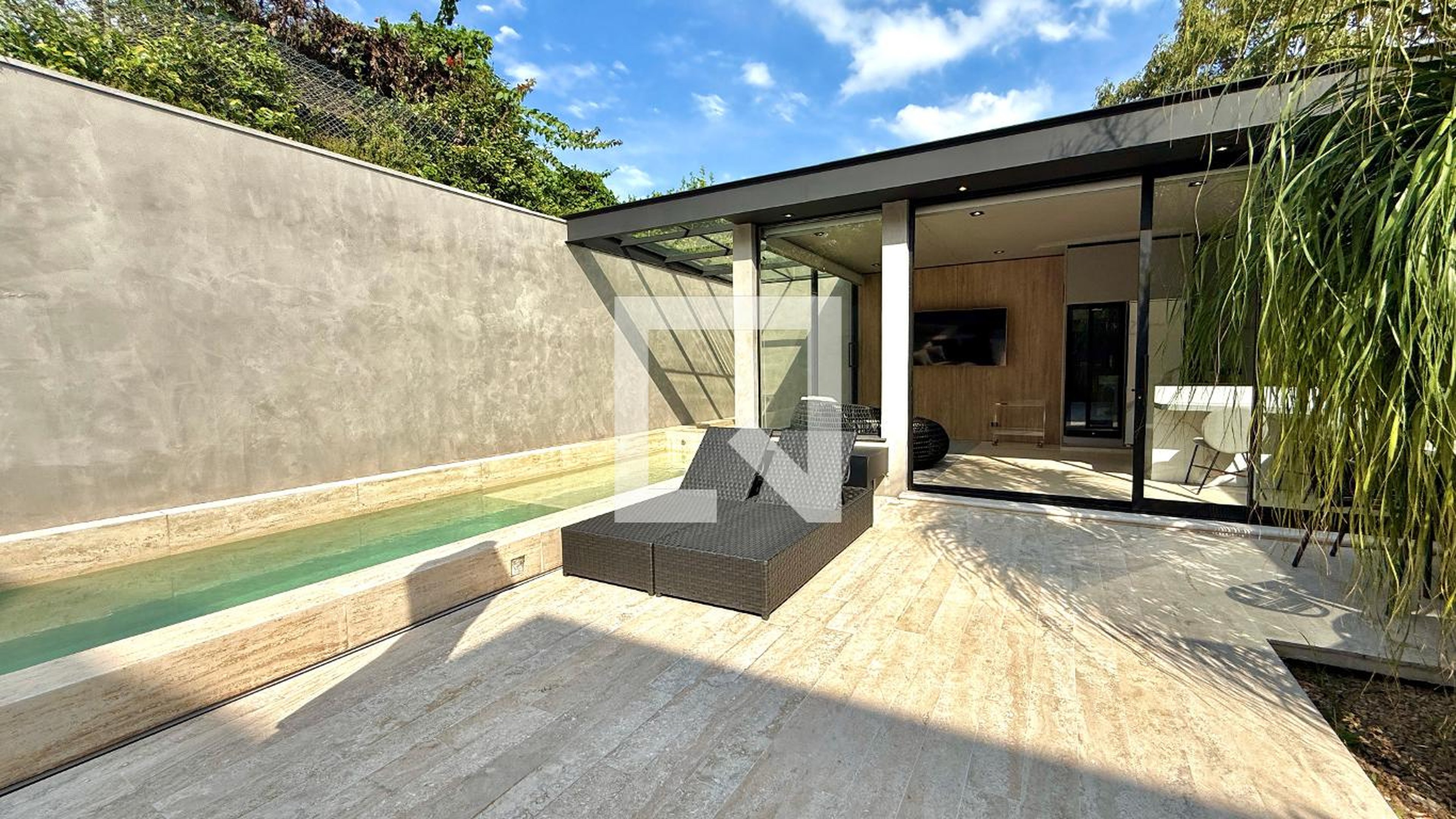 Piscina Condomínio em Alameda República Dominicana, 471