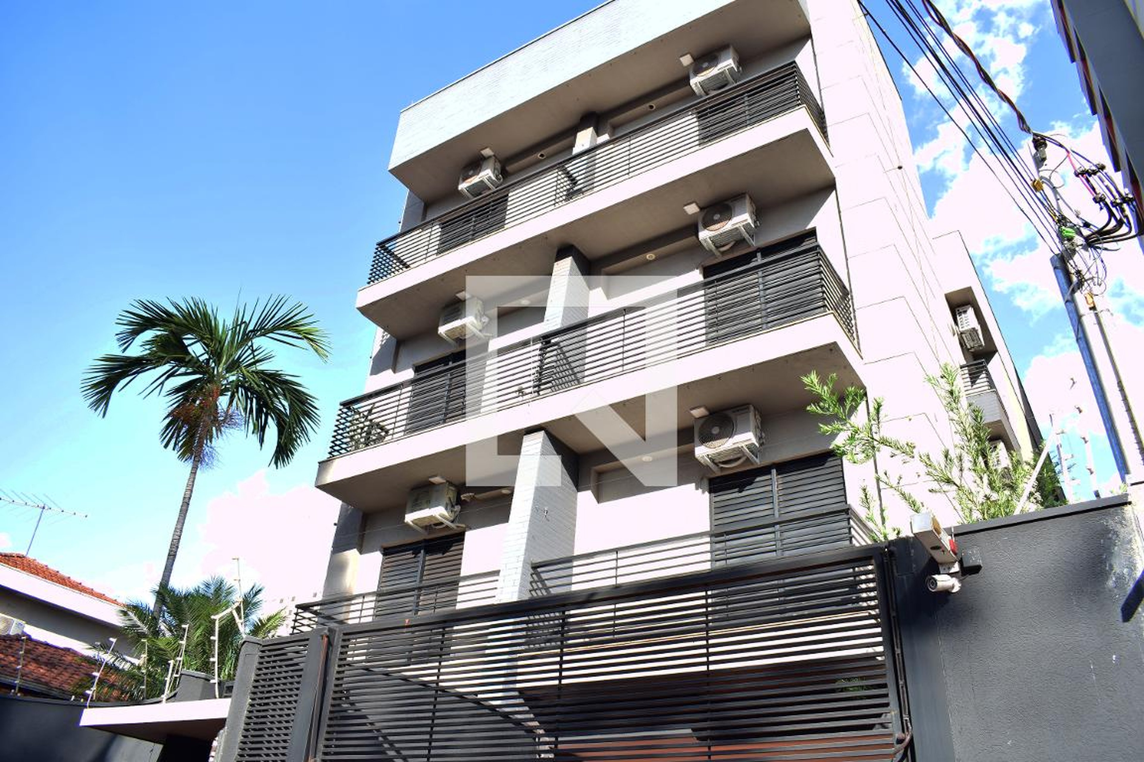 Fachada do Prédio Condomínio San Leandro