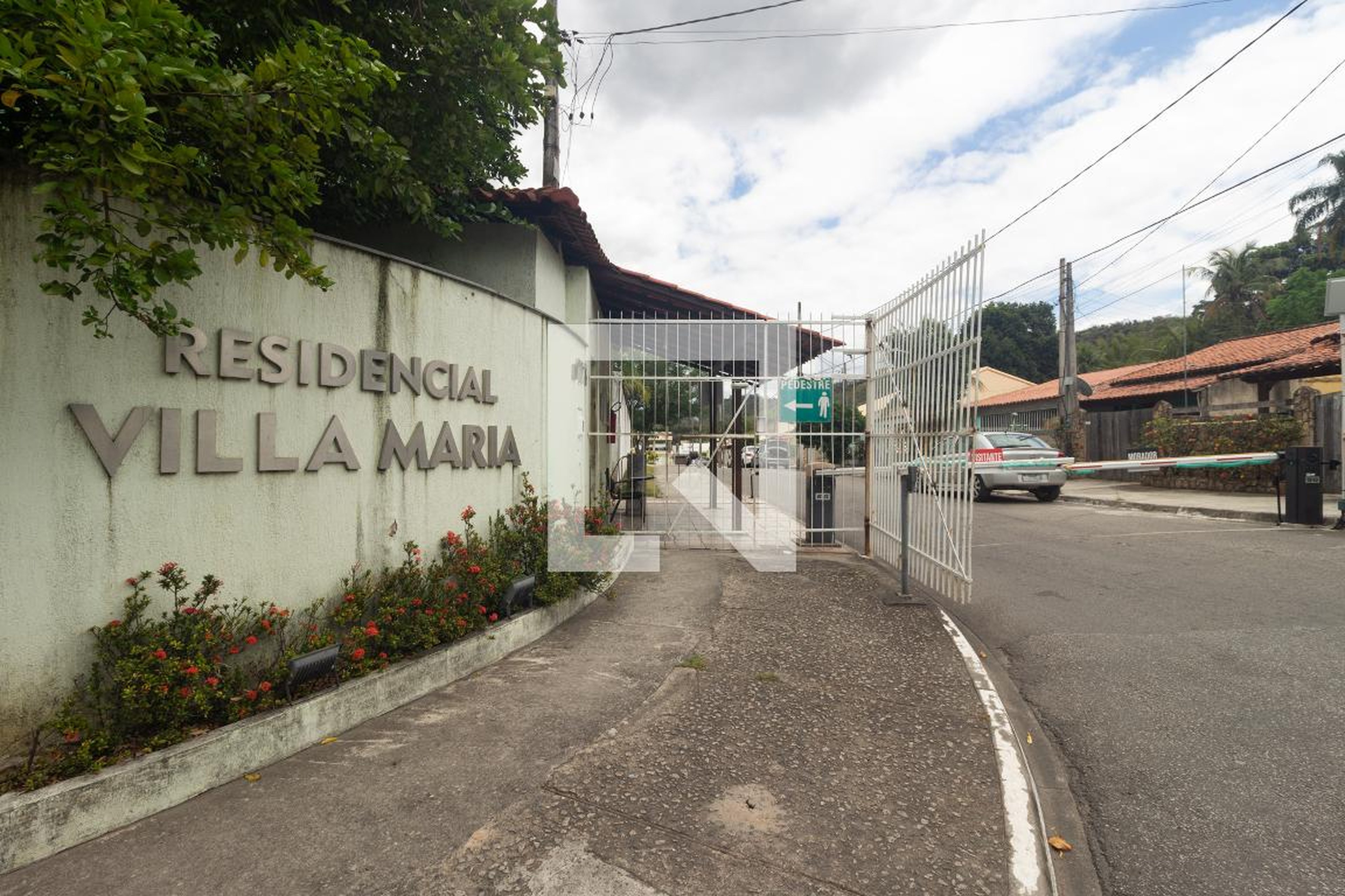 Fachada do condomínio Condomínio em Estrada Cabuçu de Baixo, 75
