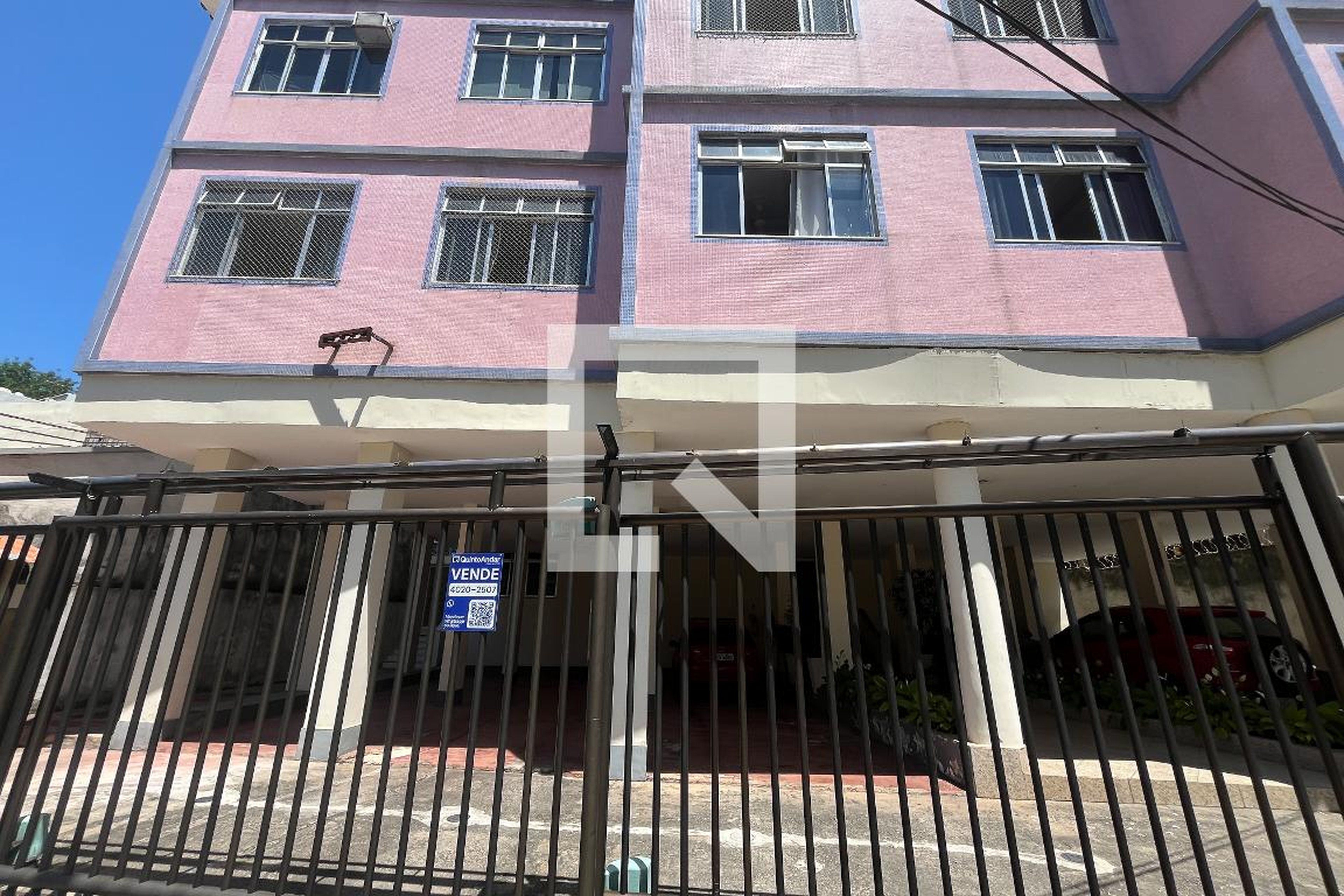 Fachada Condomínio em Rua Cambaúba, 1698