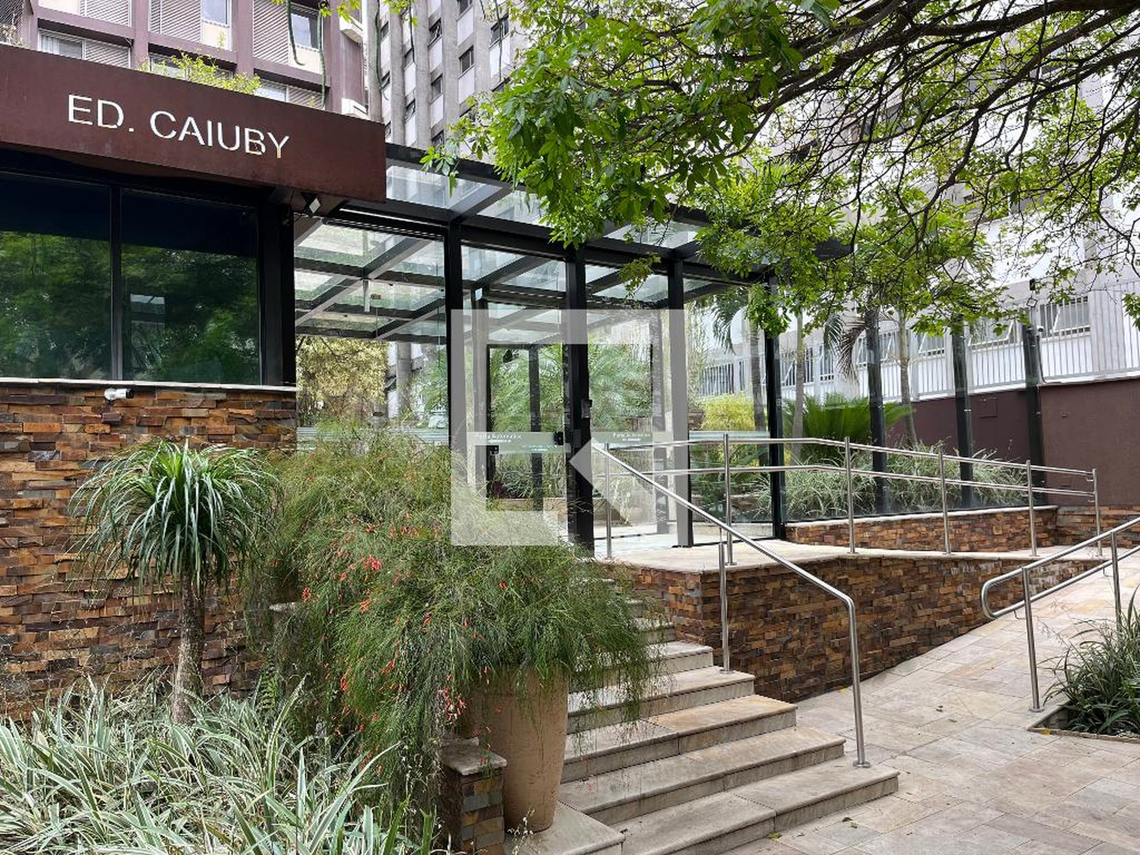 Fachada do Prédio Condomínio Caiubi