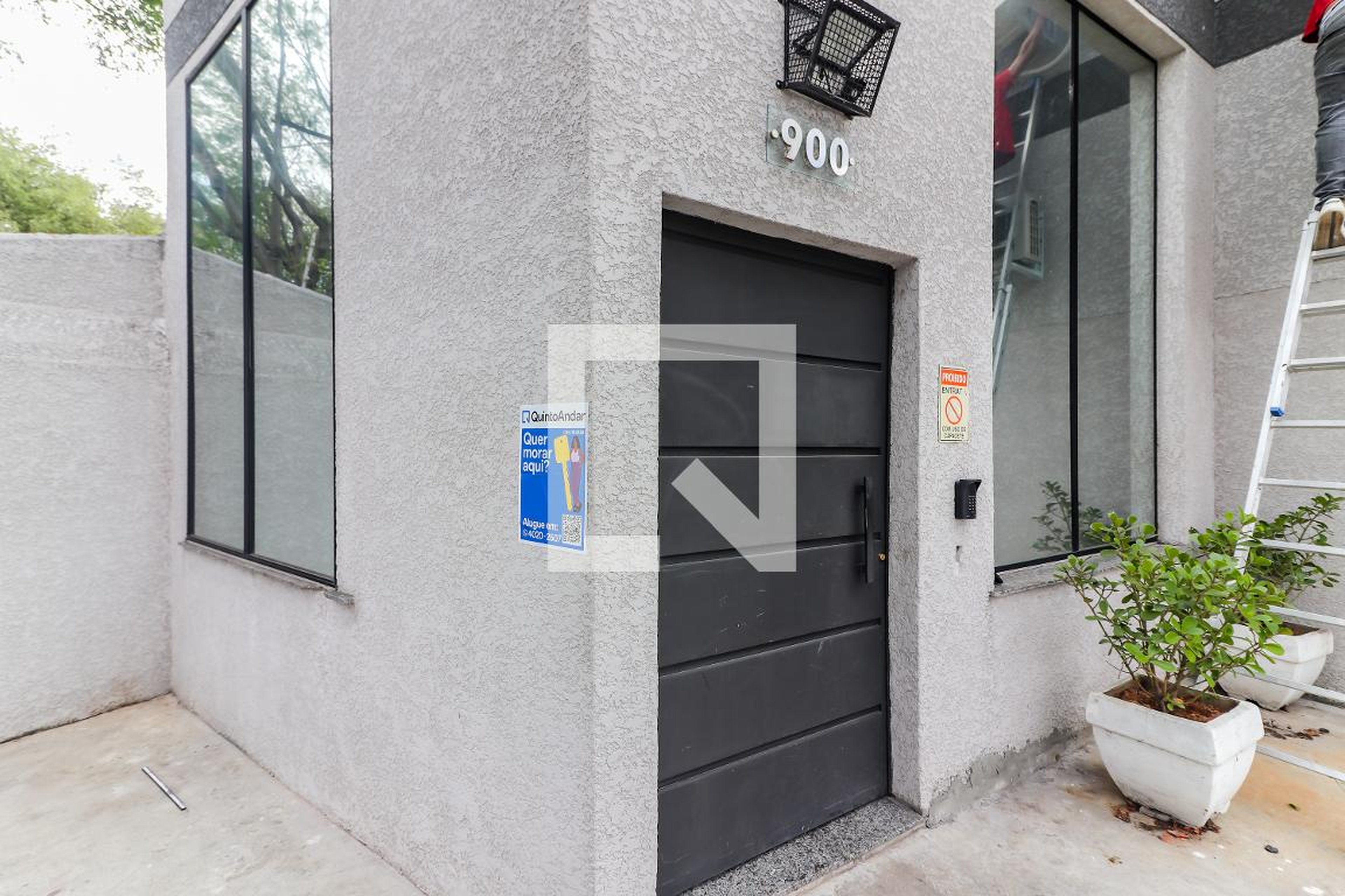 Fachada Condomínio em Avenida Professor José Maria Alkmin, 900