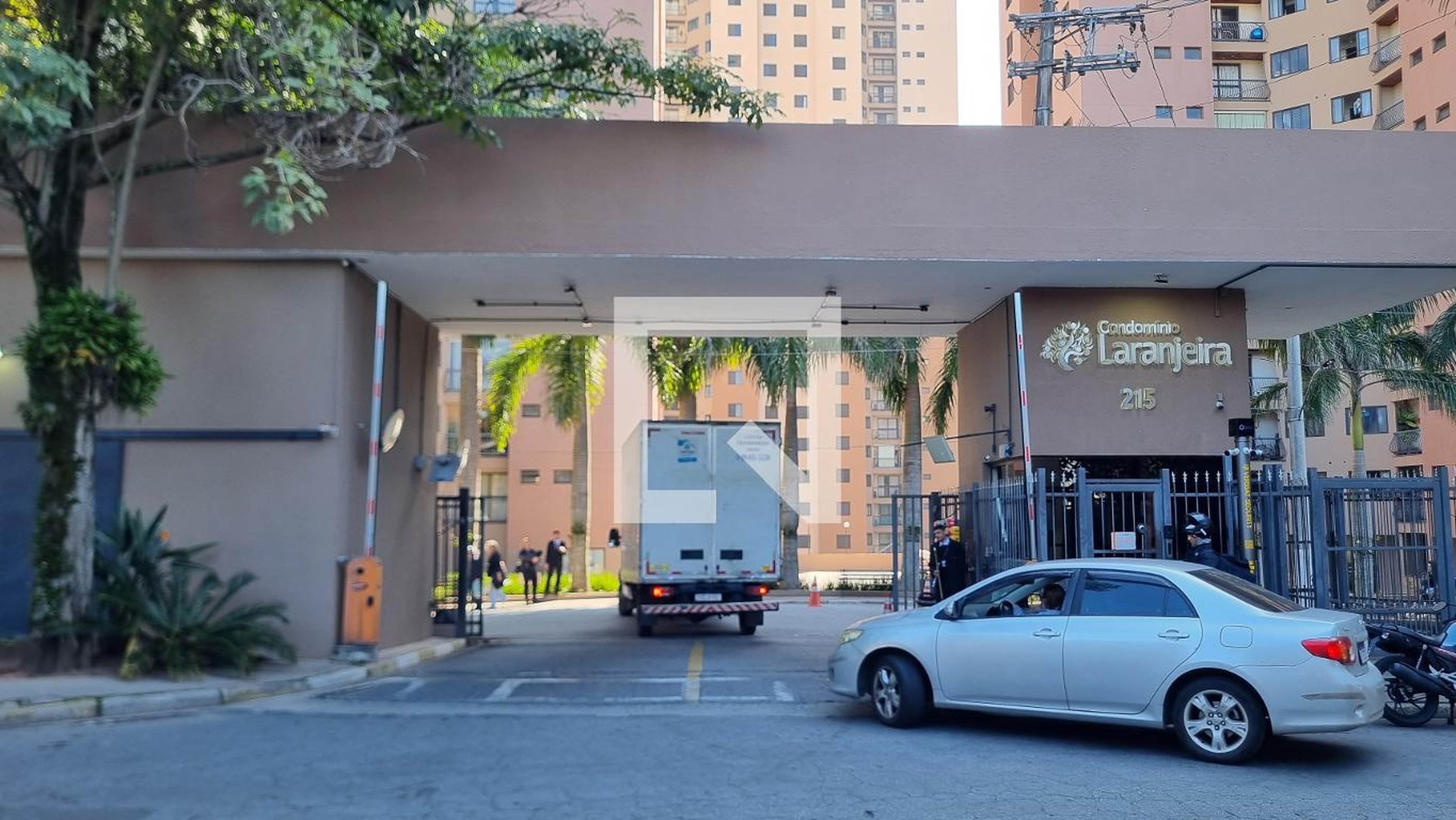 Fachada do Prédio Condomínio Laranjeira