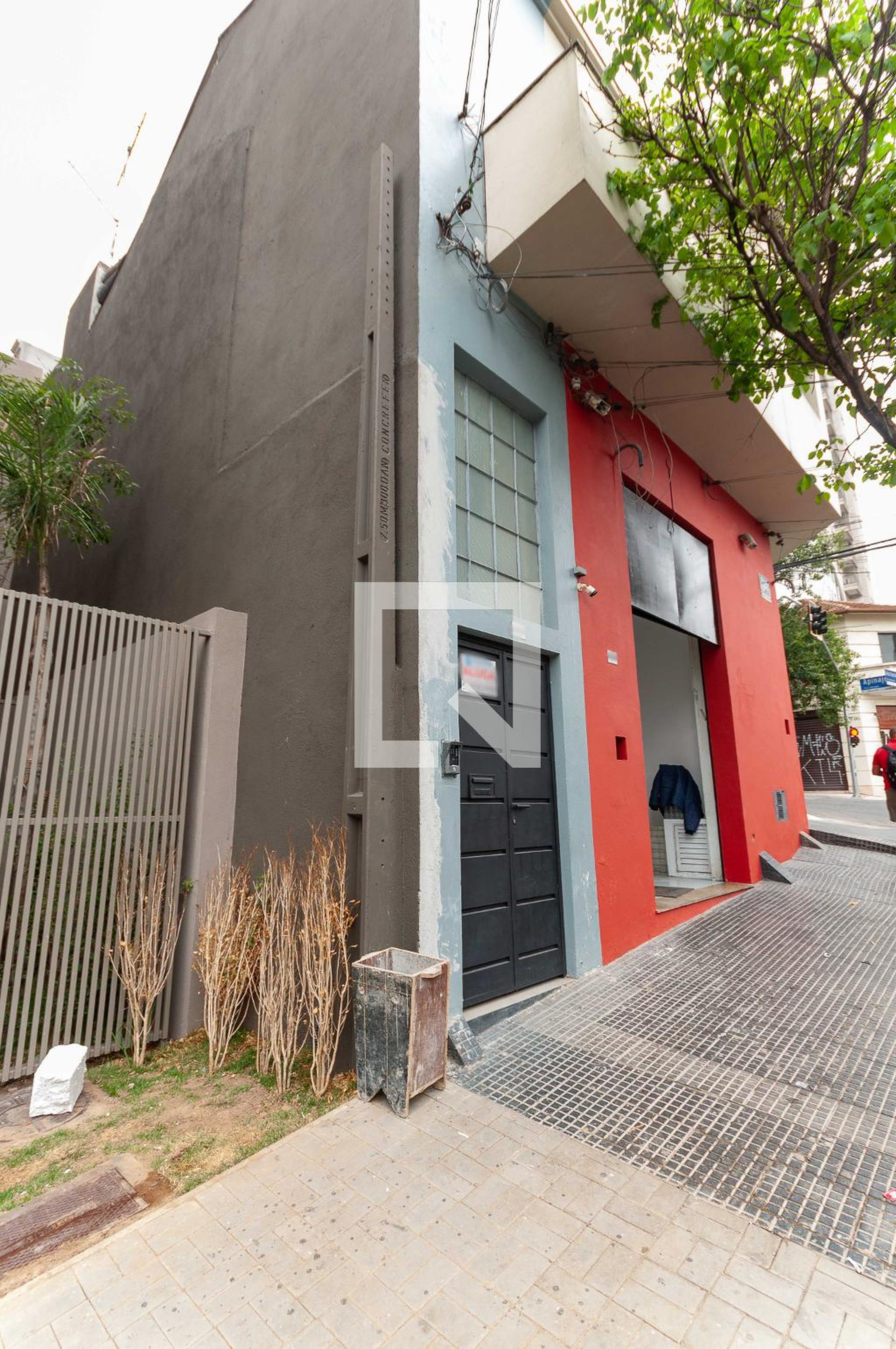 Fachada Condomínio em Rua João Ramalho, 1221