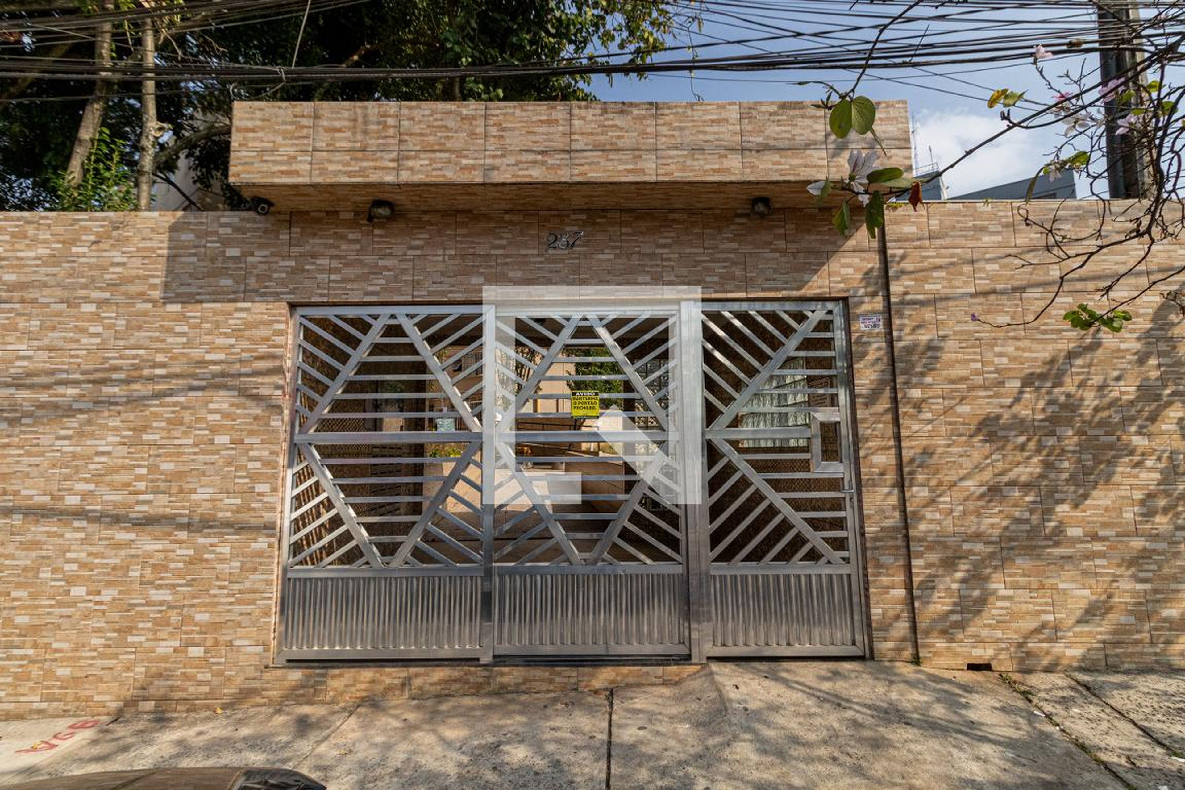 Fachada Condomínio em Rua Alfredo Ricci, 287