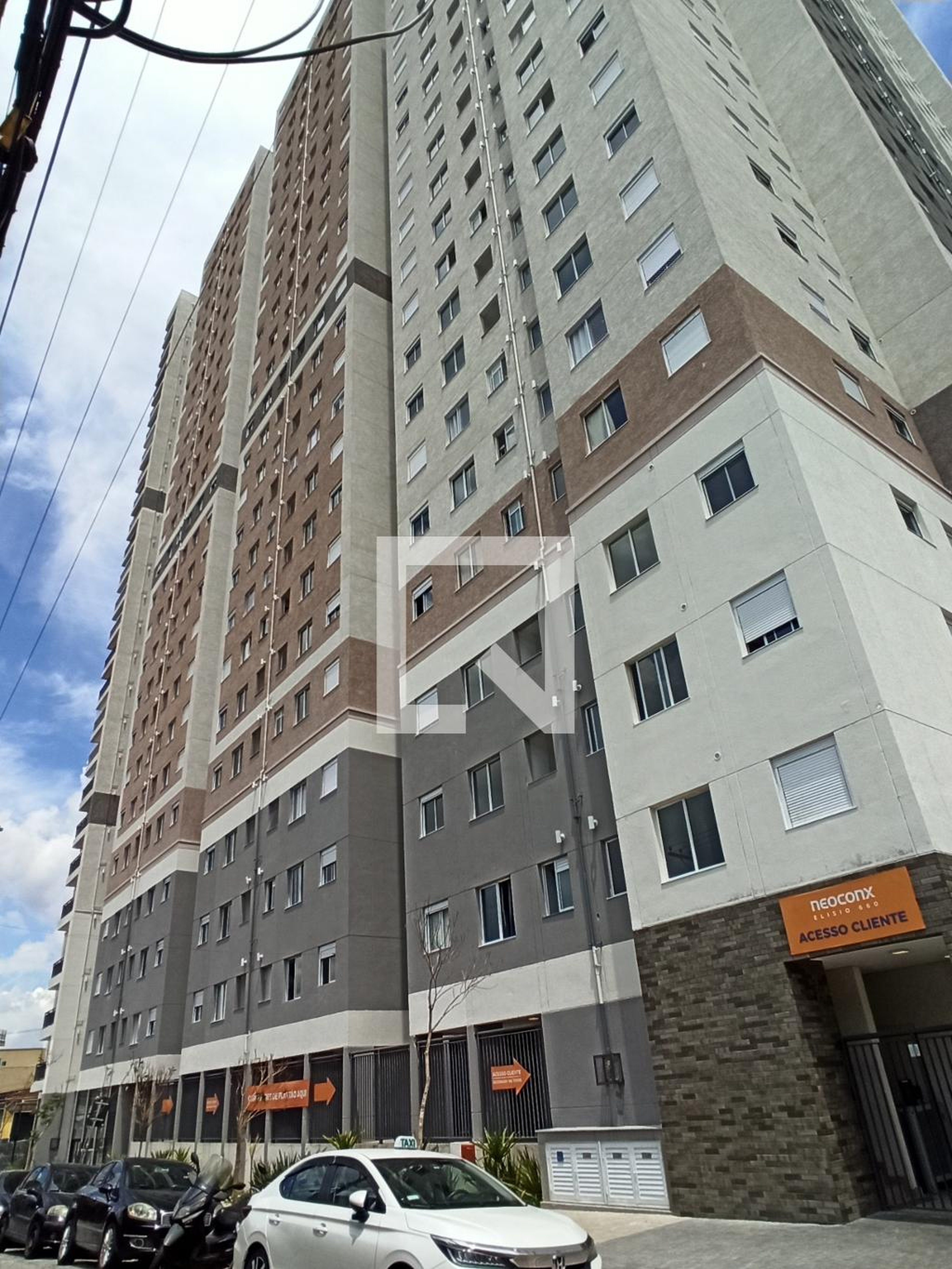 Fachada do Prédio Condomínio NeoConx Elísio 660