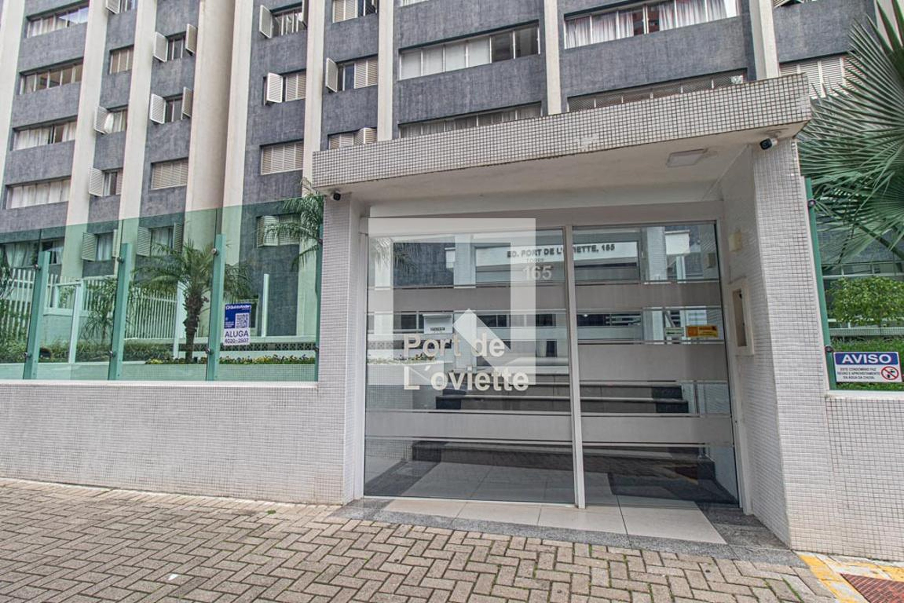 Fachada Condomínio em Travessa Lange, 165